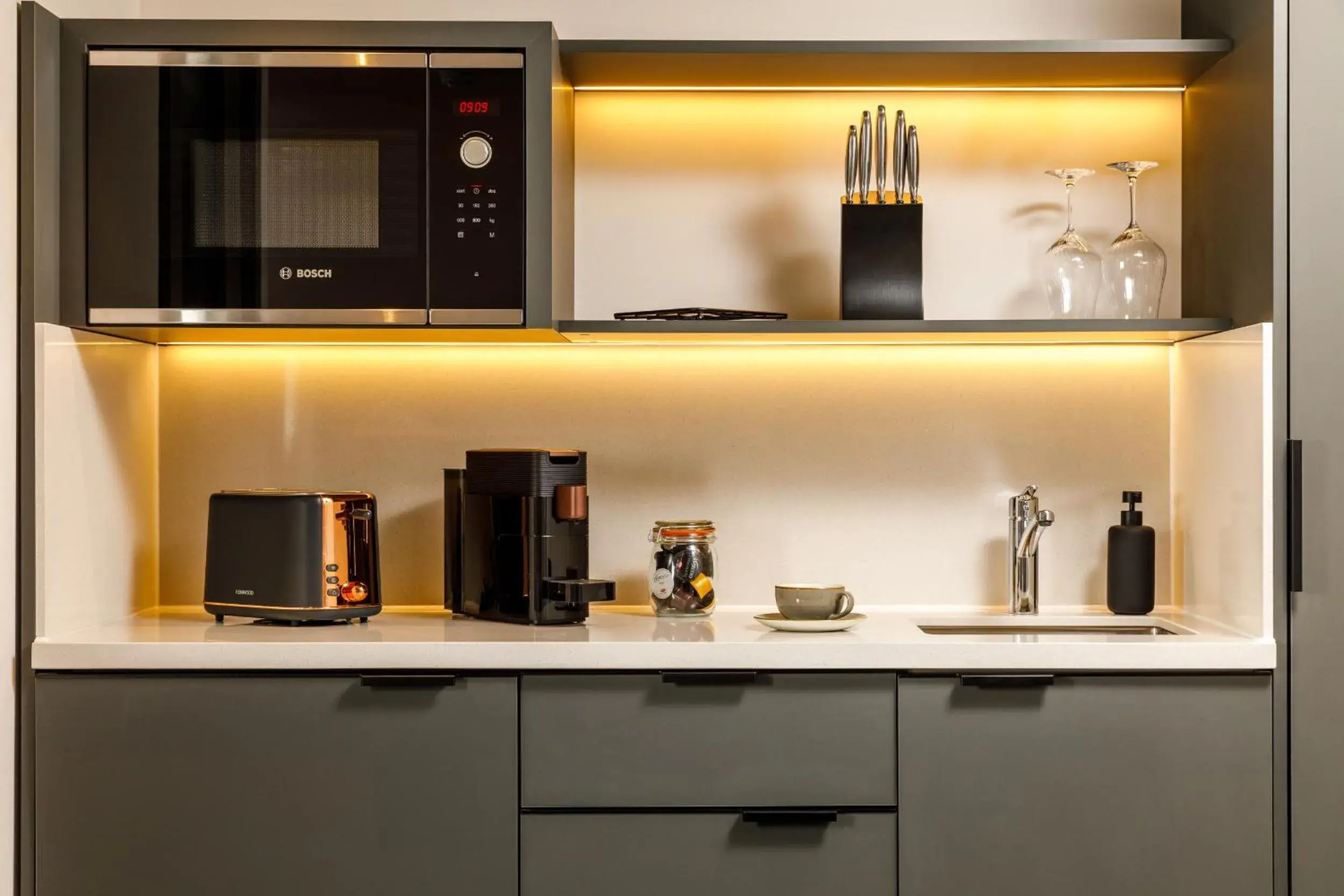 Bedroom in Southgate Hotel London Bedroom in Southgate Hotel London