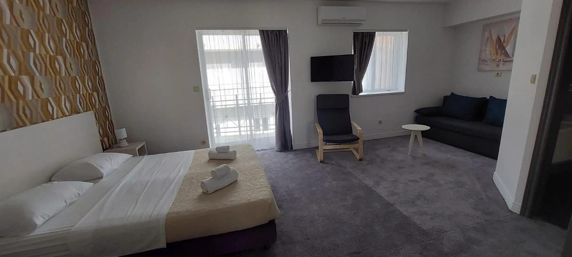 Bed in Hotel Aqua - Guest Rooms & Suites Kaštela