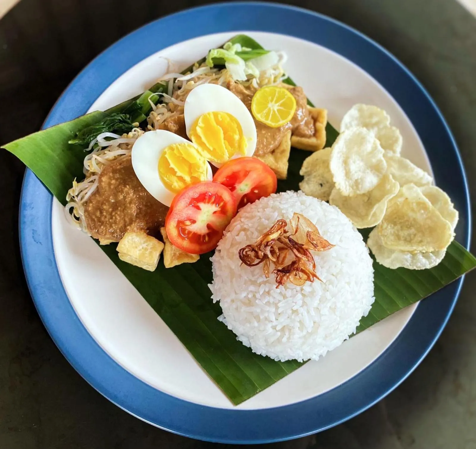 Breakfast in Camaradvipa Retreat Munduk