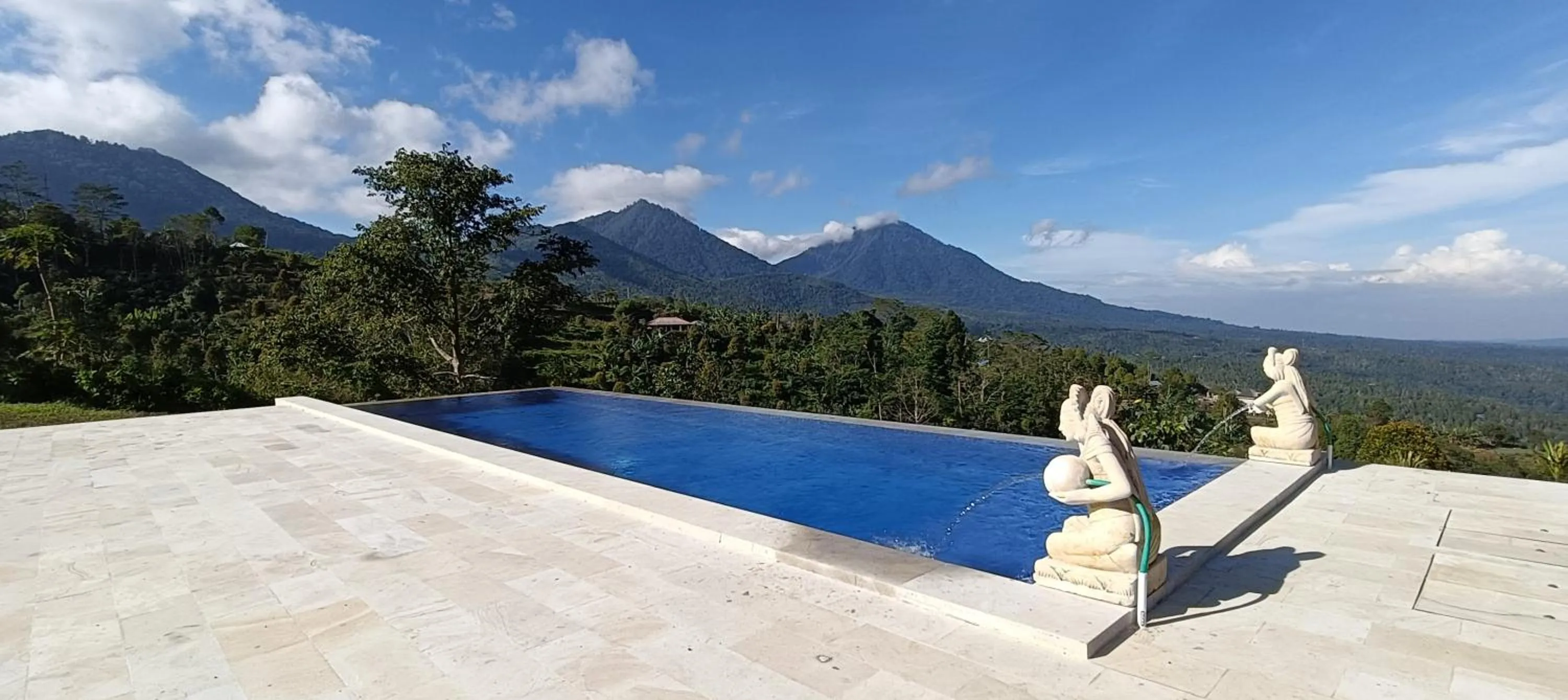 Camaradvipa Retreat Munduk