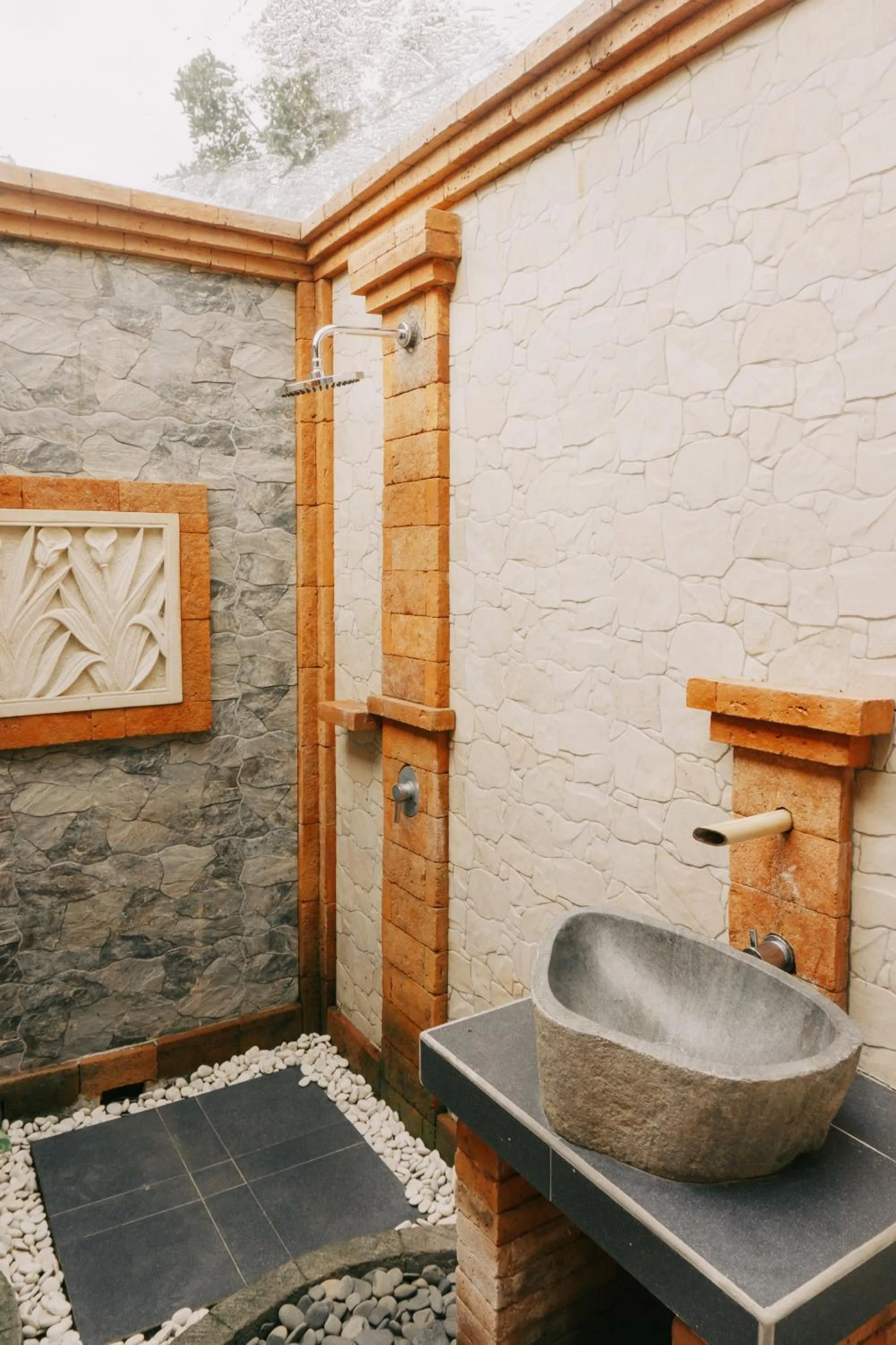 Shower in Camaradvipa Retreat Munduk