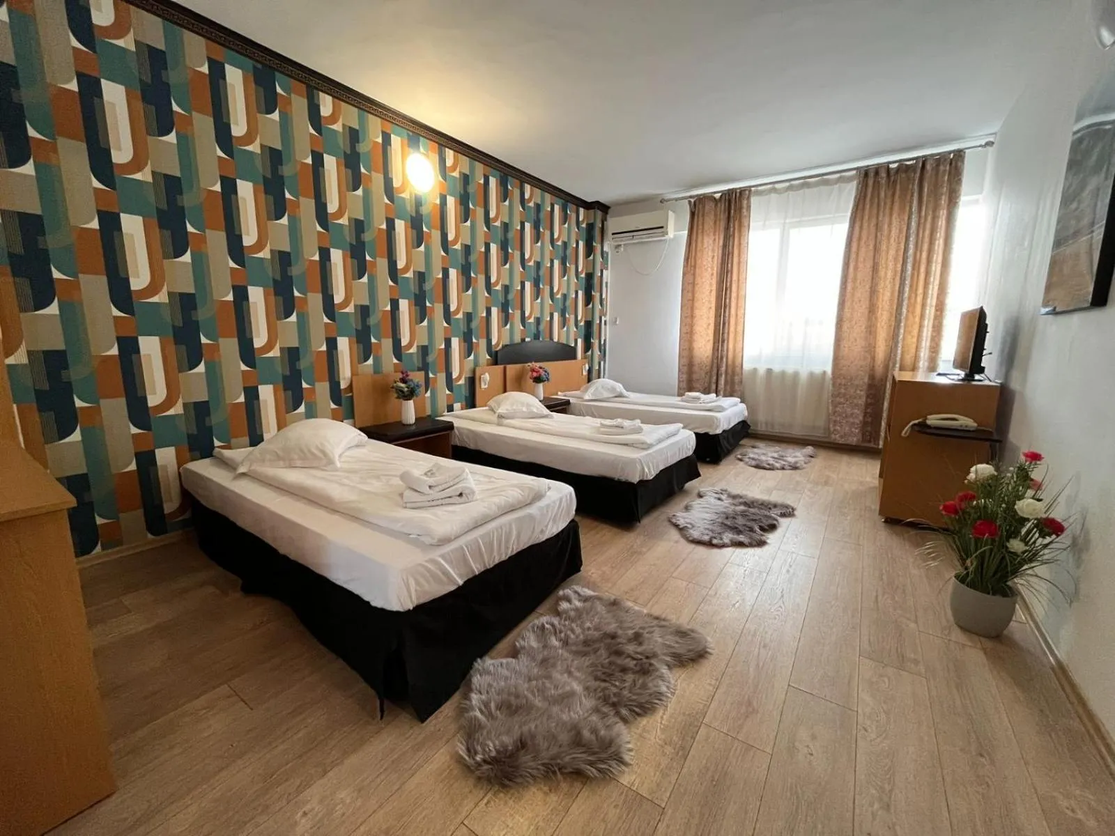 Bed in Pensiunea Nys