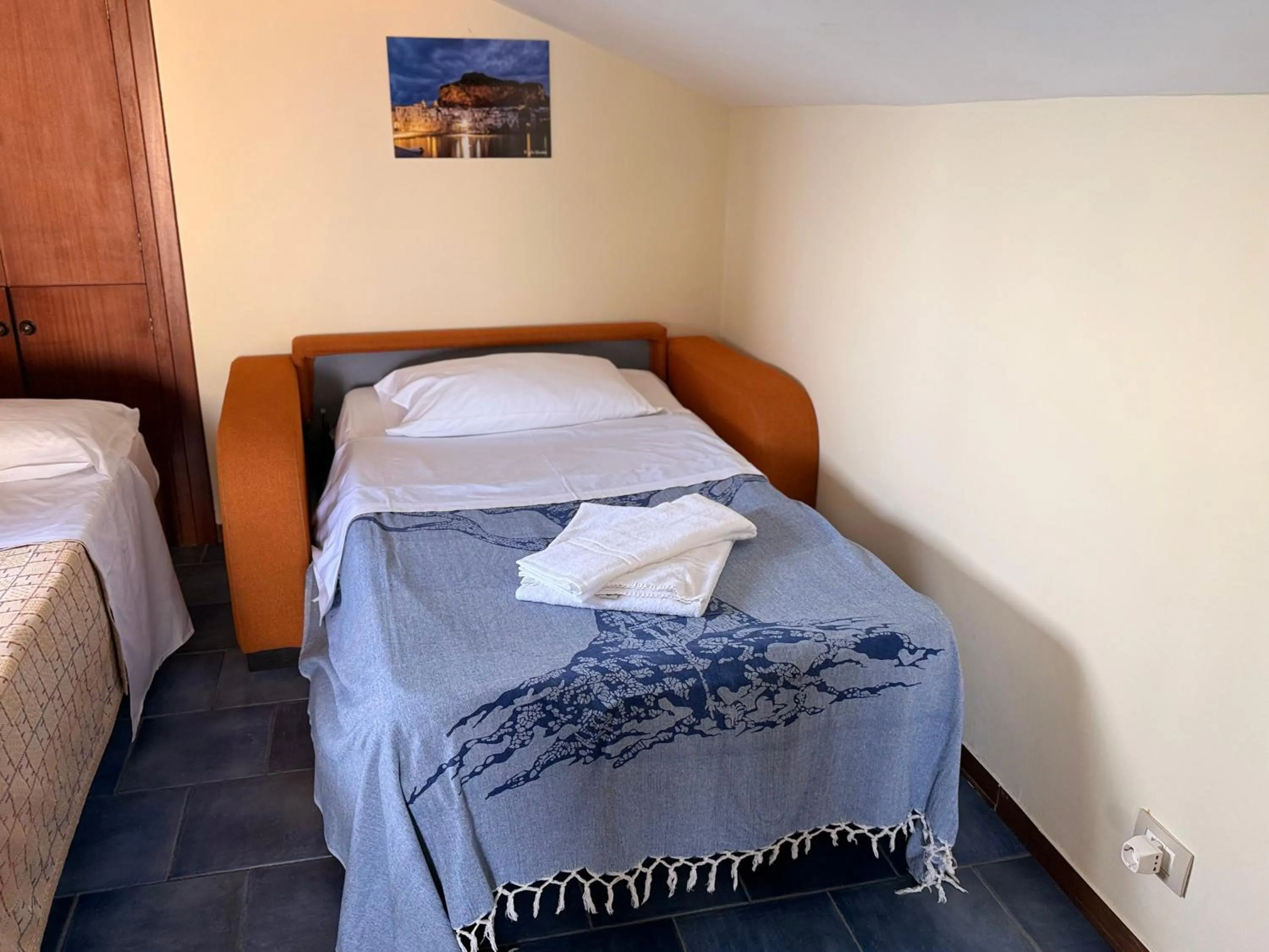 Bedroom, Bed in MiraMare Residence Cefalú