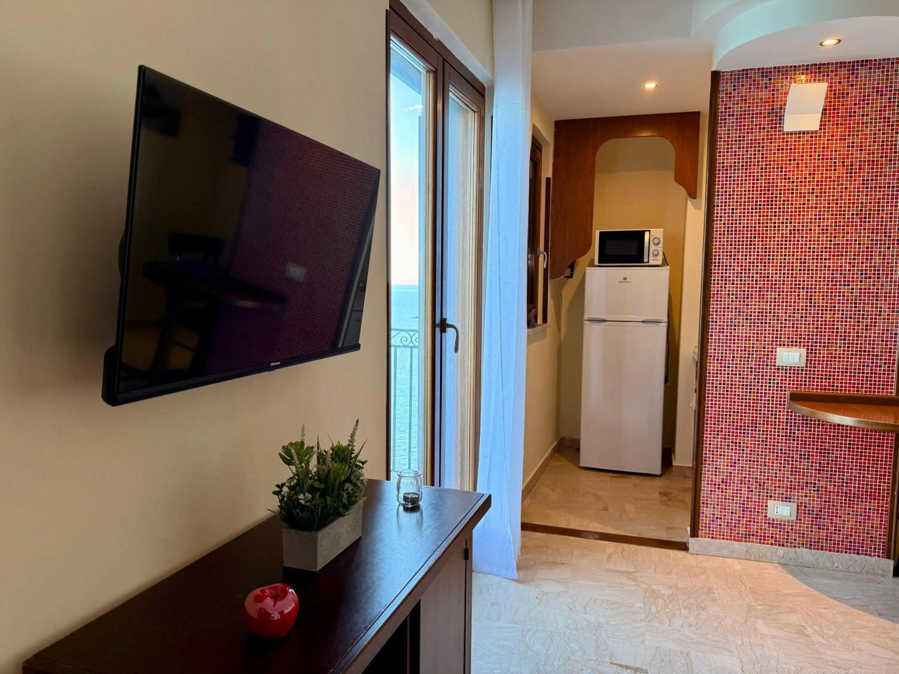 TV and multimedia in MiraMare Residence Cefalú