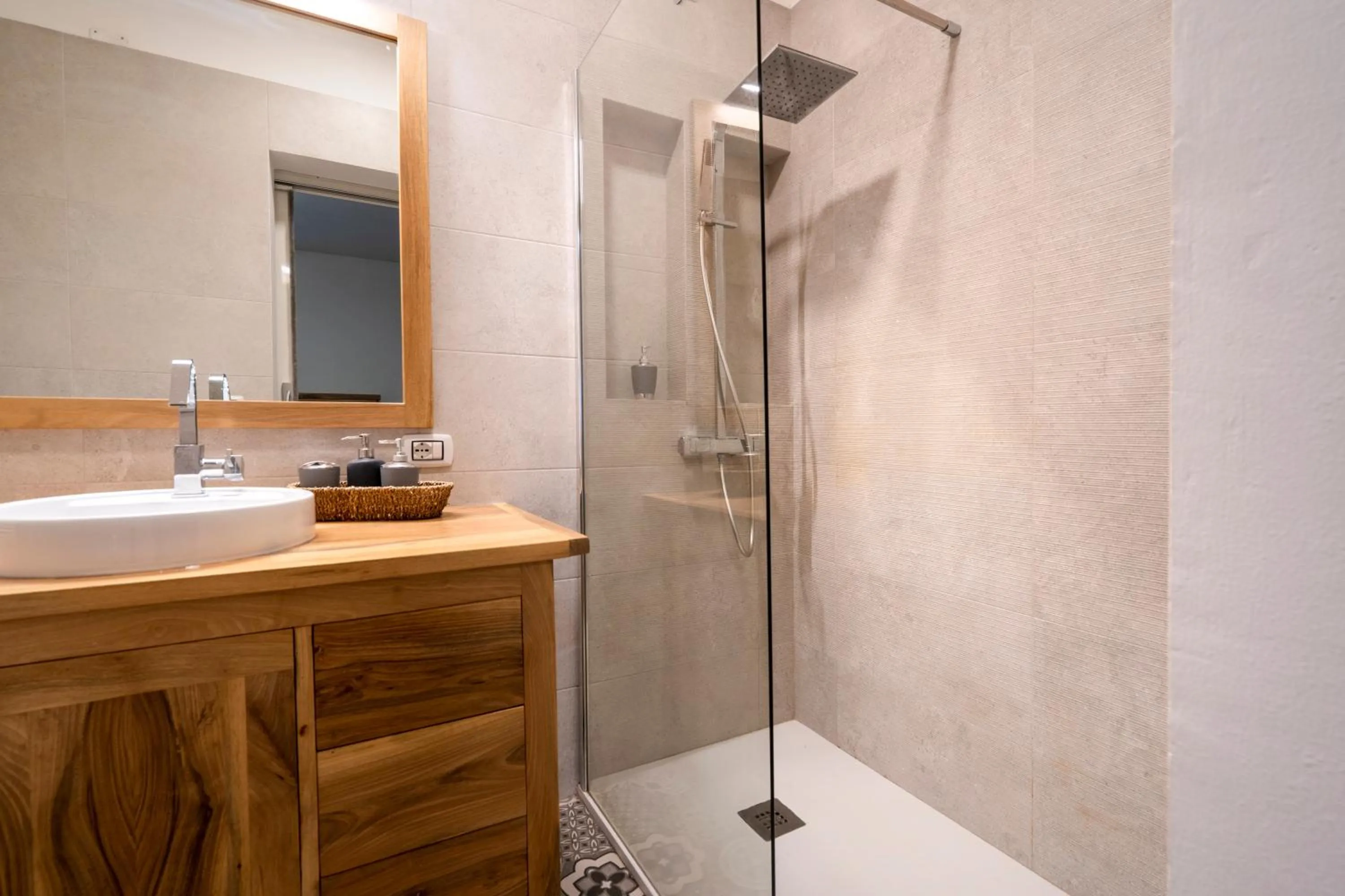 Shower in GuestHost - Villa Torre Leporano a due passi dal mare