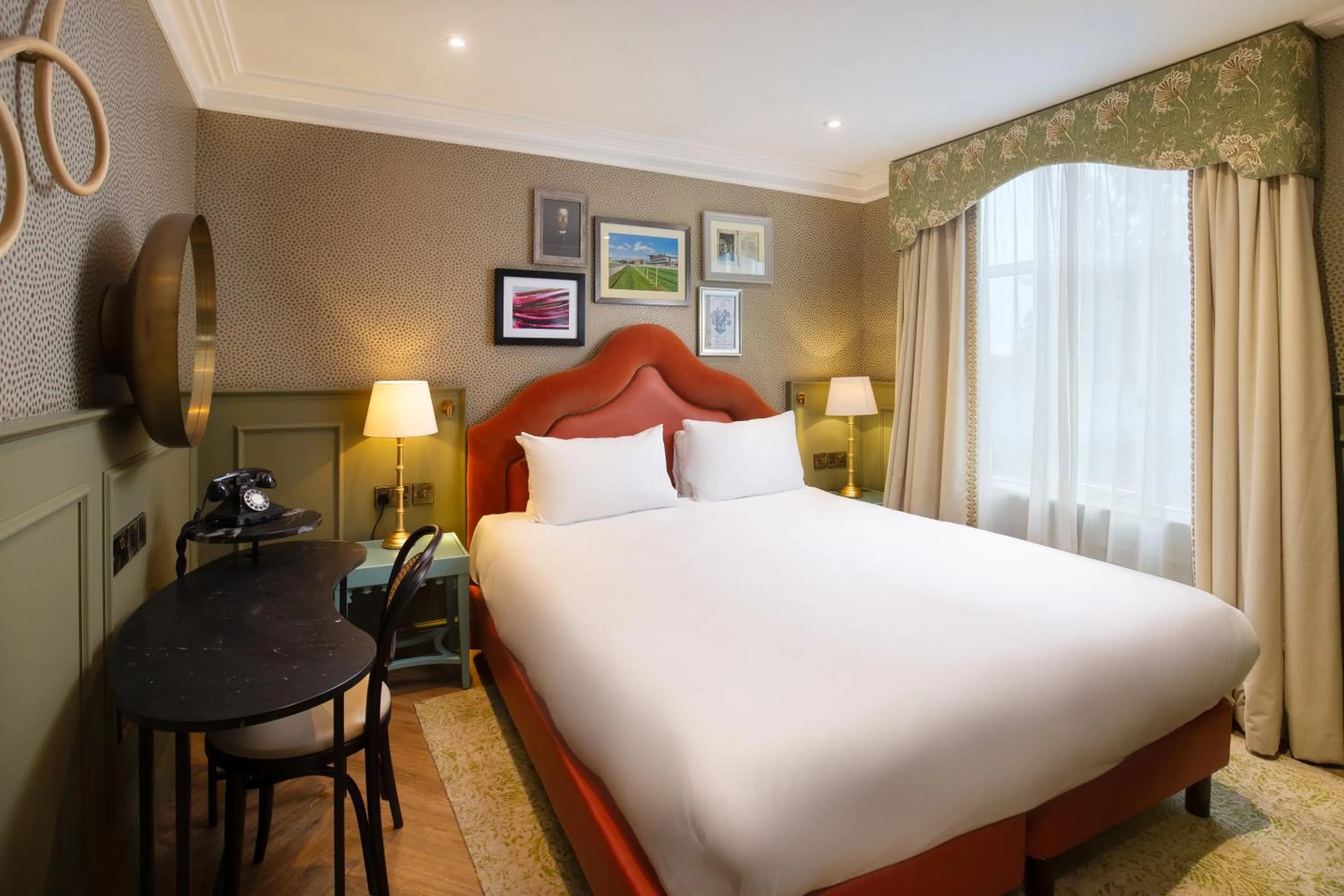 Bed in Elmbank York, Tapestry Collection by Hilton