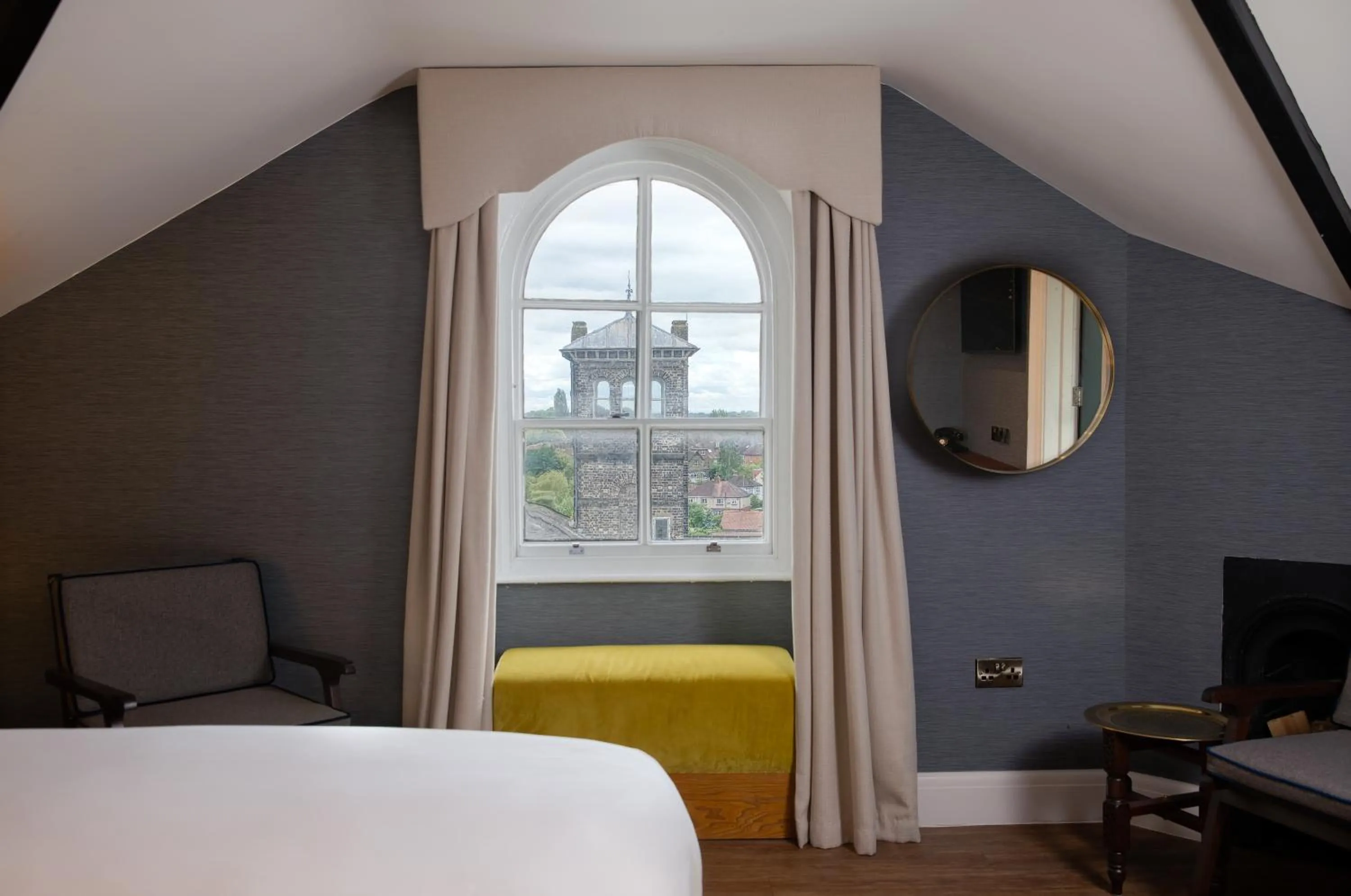 Bed in Elmbank York, Tapestry Collection by Hilton