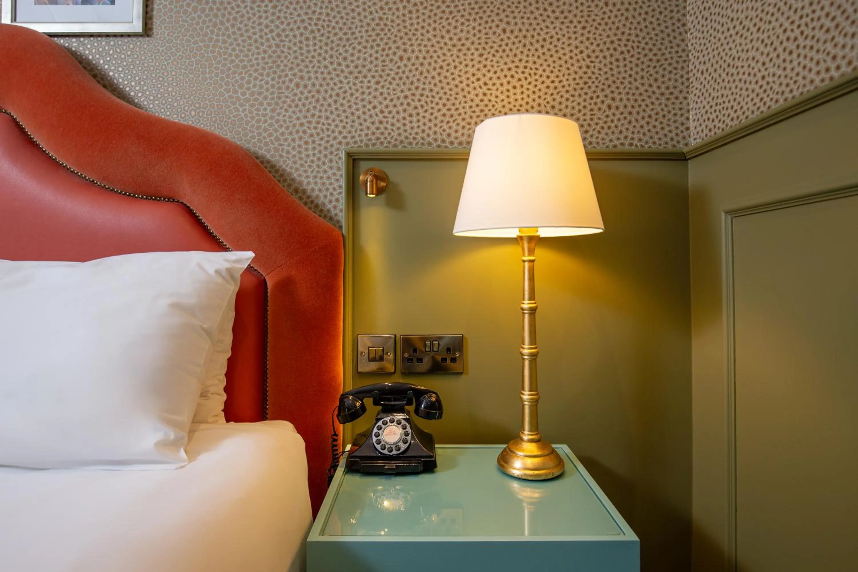 Bed in Elmbank York, Tapestry Collection by Hilton