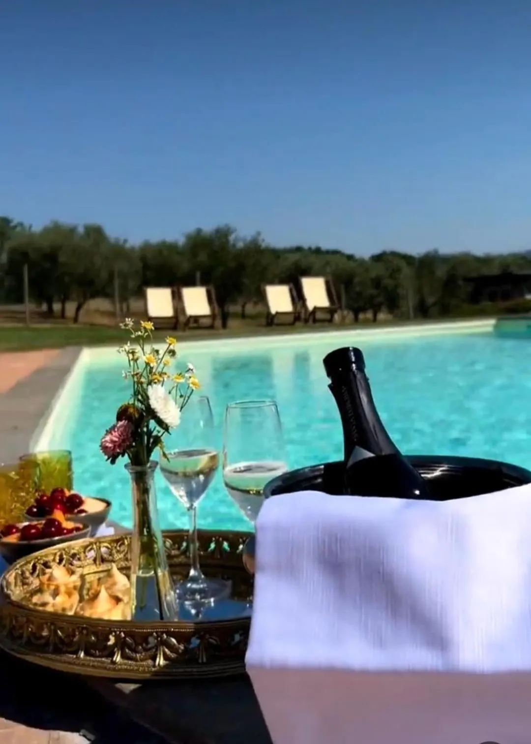 Swimming pool in Relais di campagna la polledrara