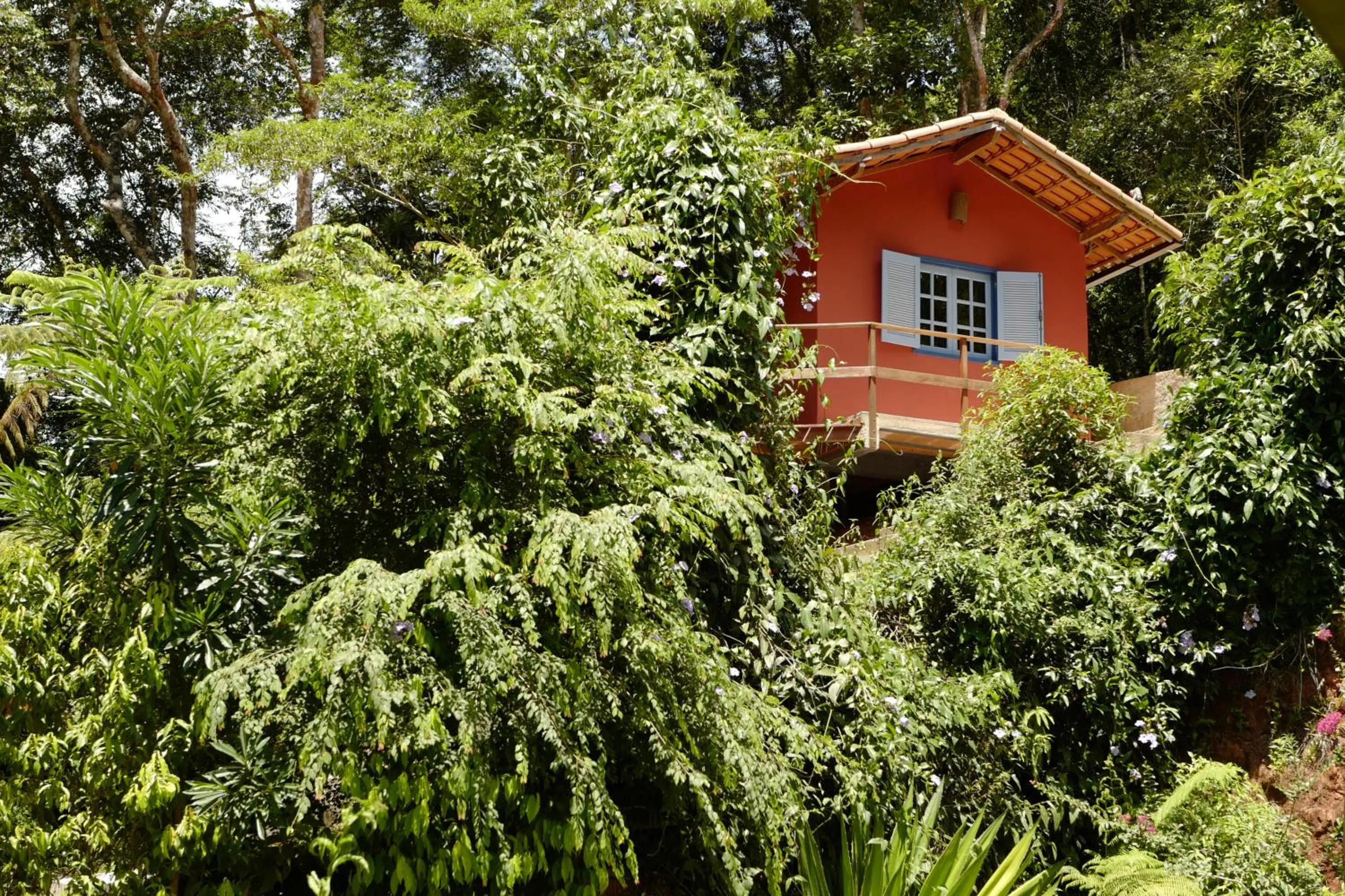 Property building in Sítio Flor das Águas