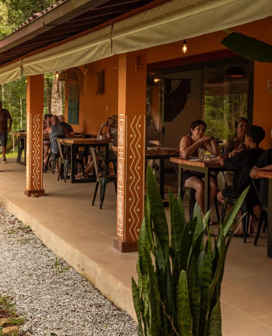 Restaurant/places to eat in Sítio Flor das Águas