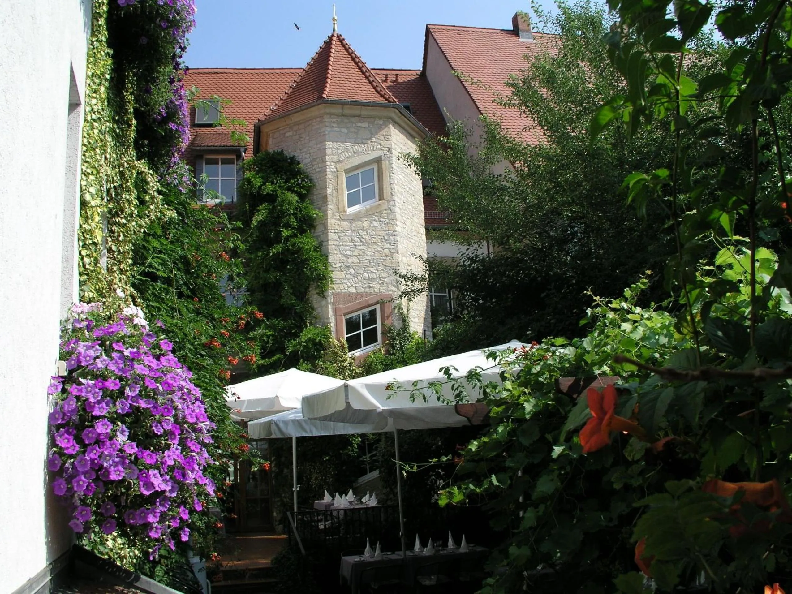 Property building in Hotel Unstruttal