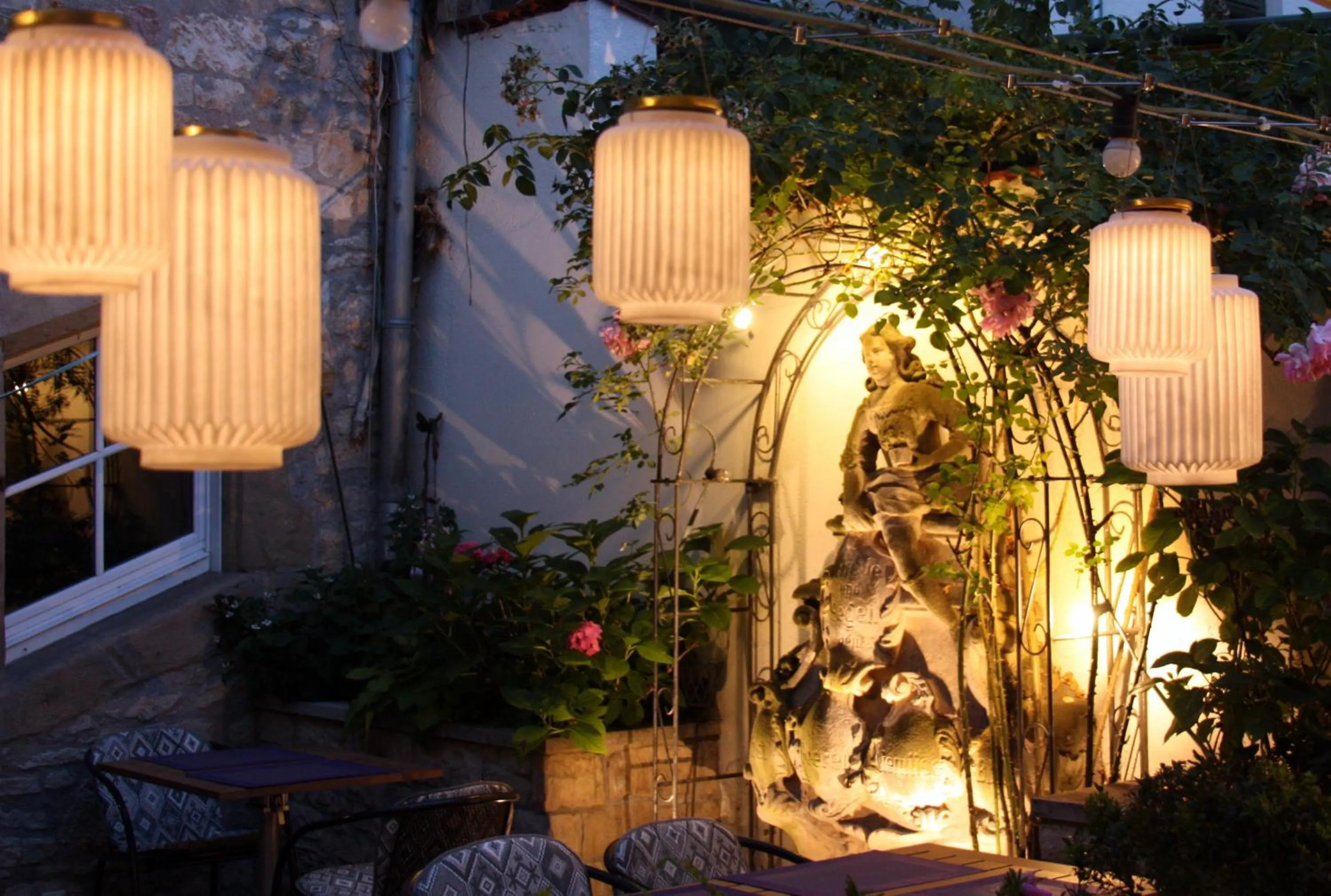 Restaurant/places to eat in Hotel Unstruttal