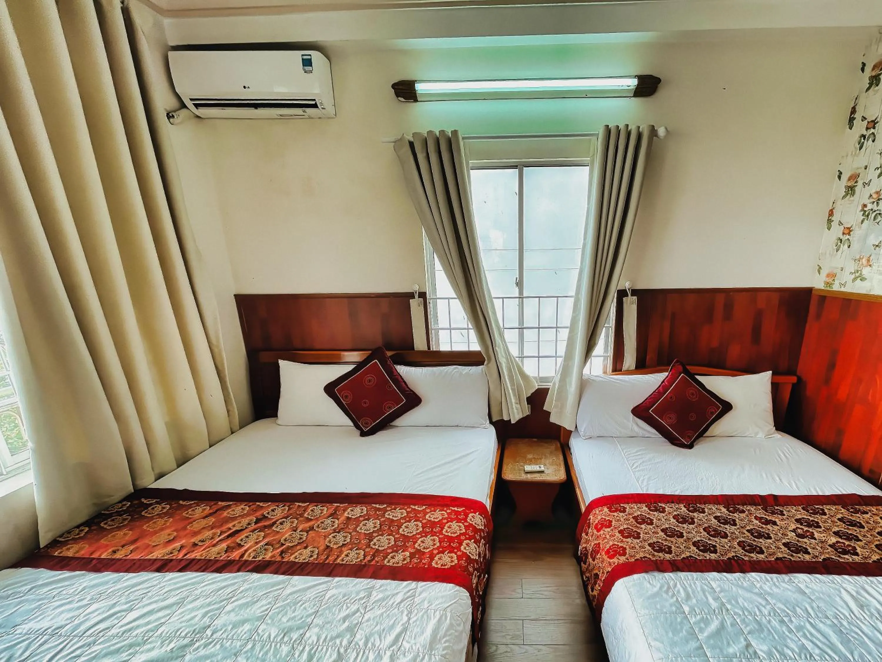 Bed in Quang Vinh 2 Hotel