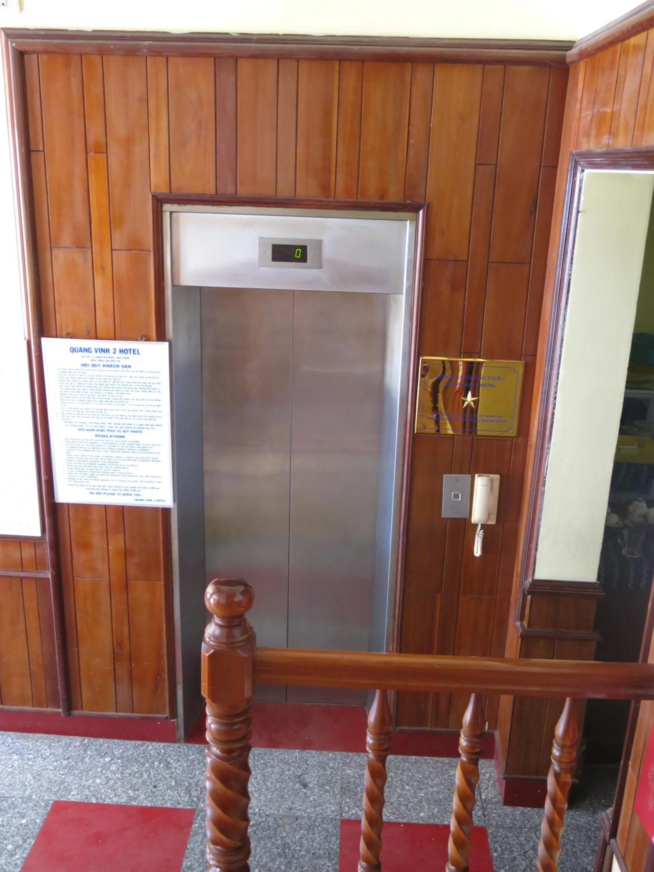 elevator in Quang Vinh 2 Hotel