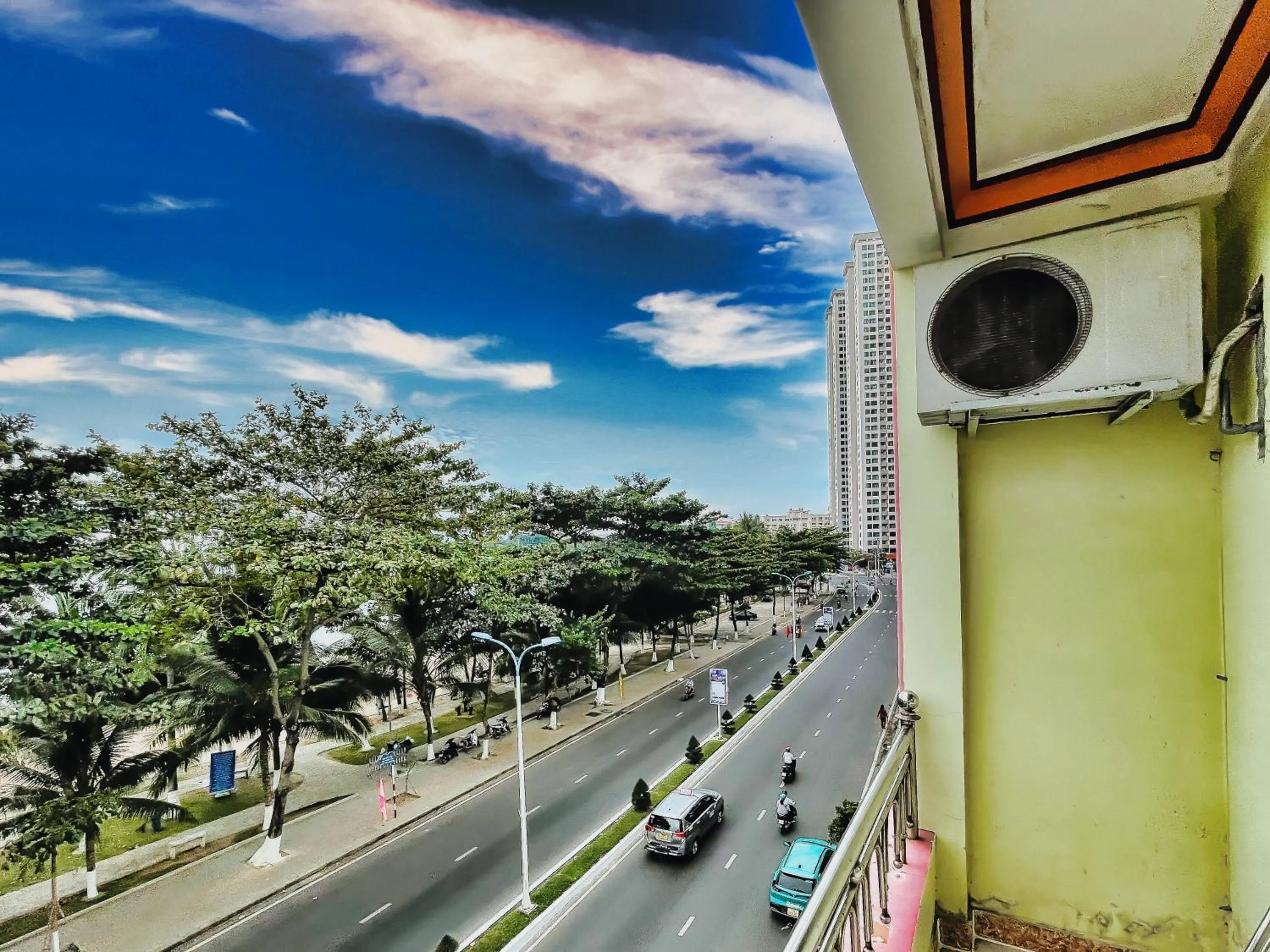 Day in Quang Vinh 2 Hotel