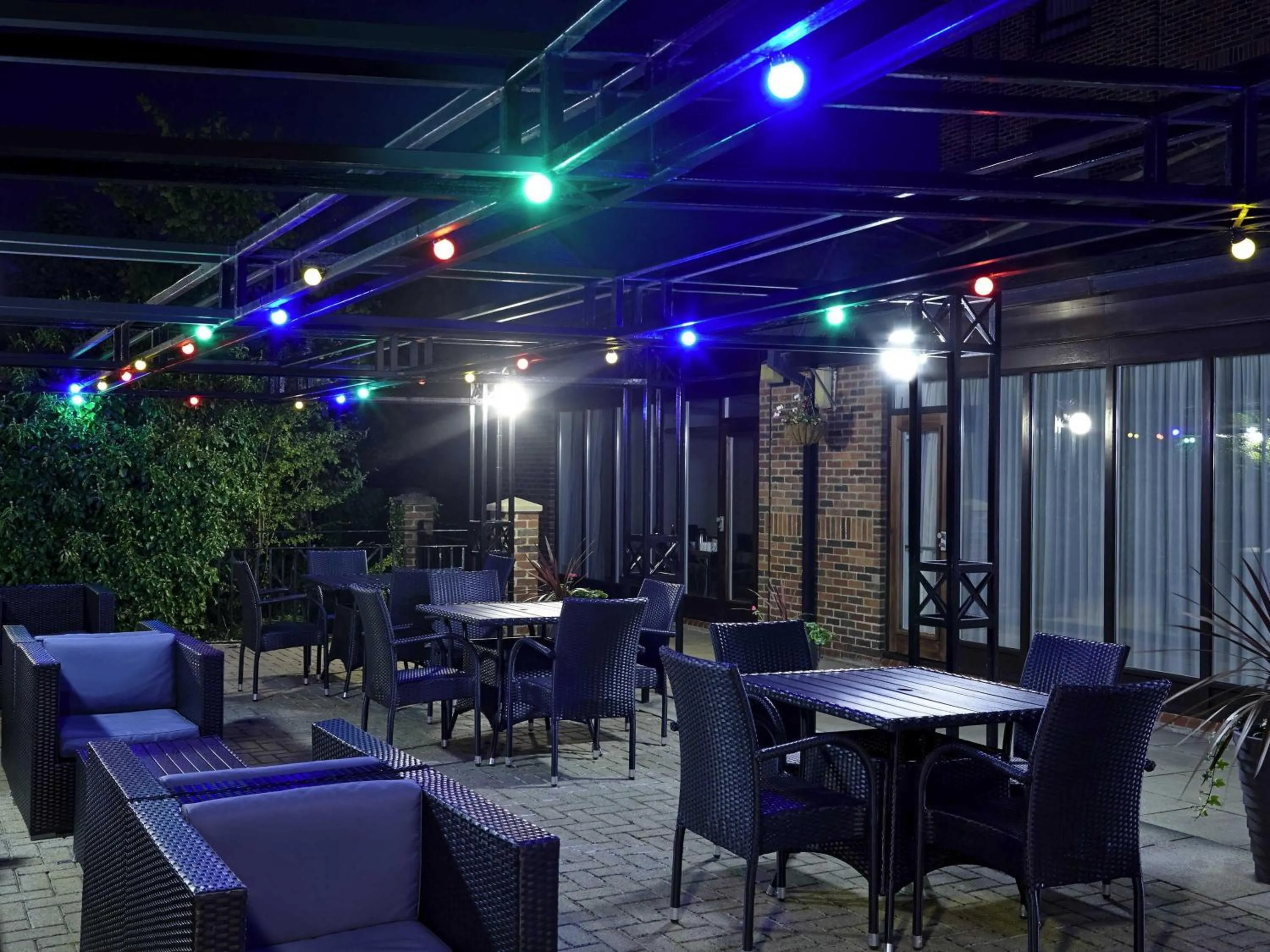 Lounge or bar in Novotel York Centre