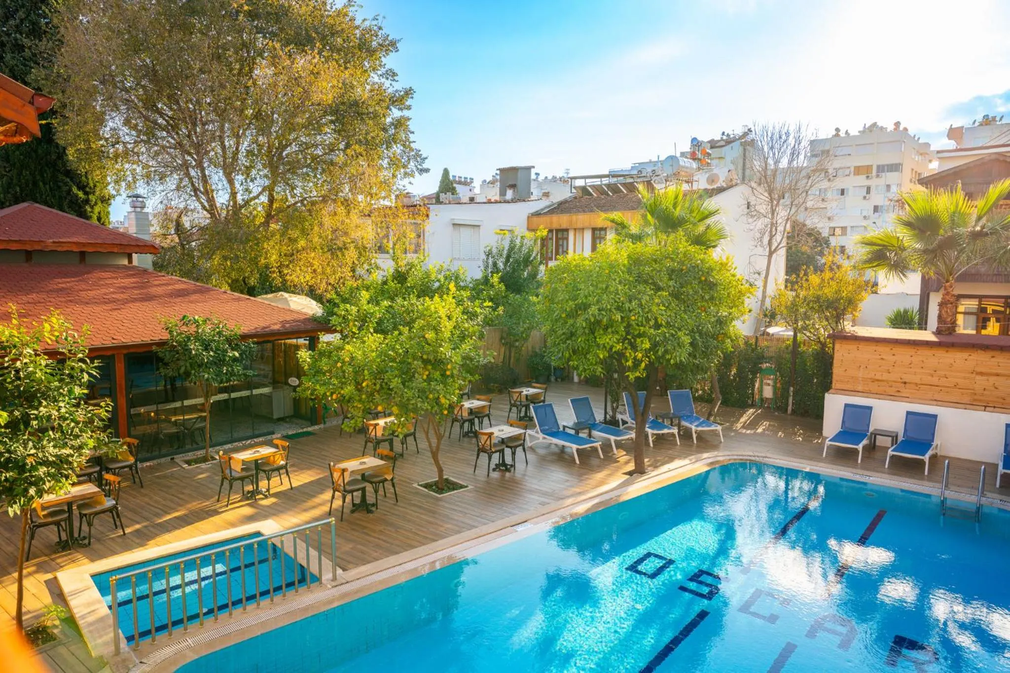 Restaurant/places to eat in oscar garden