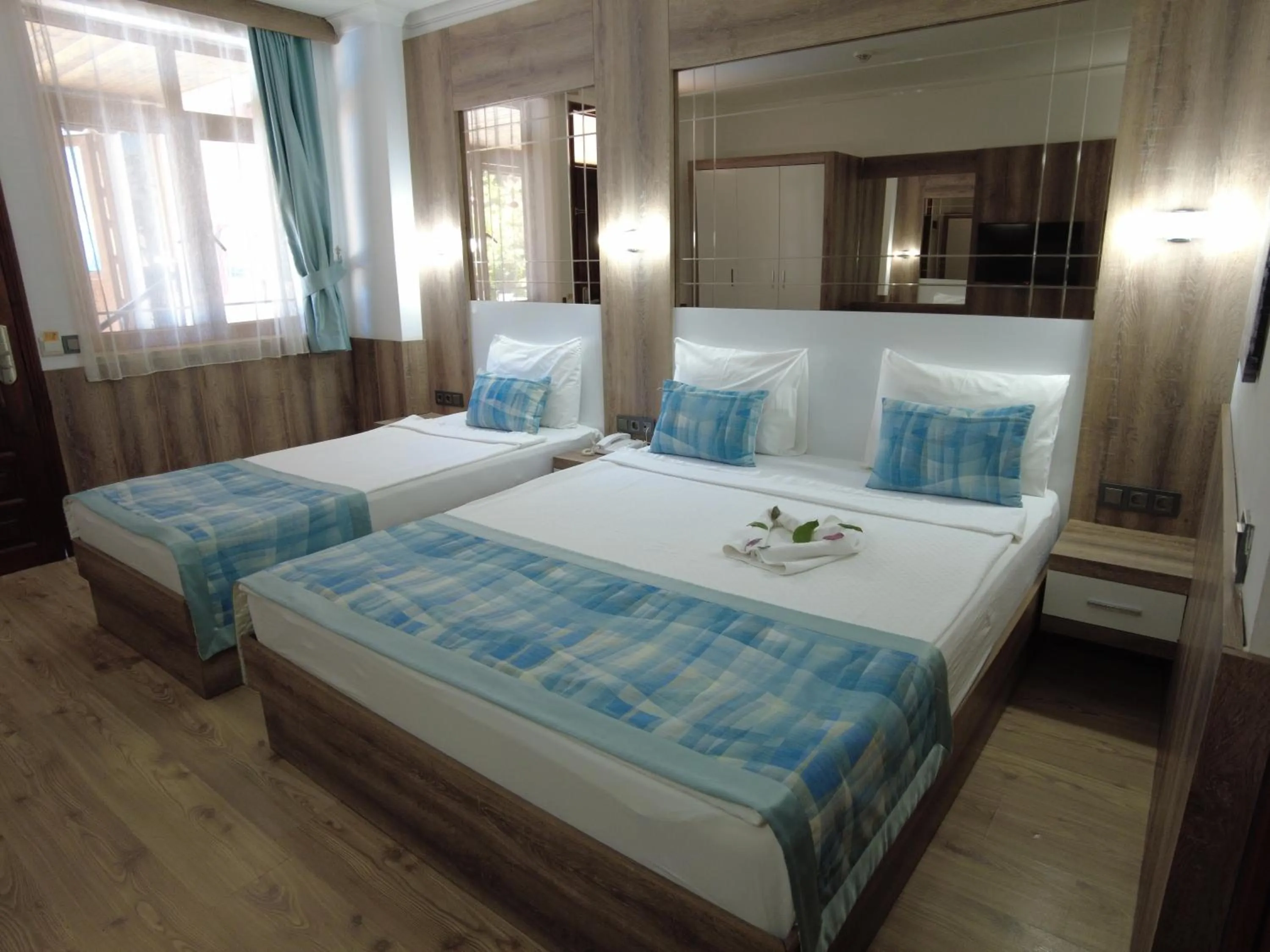 Bedroom, Bed in Oscar Boutique Hotel