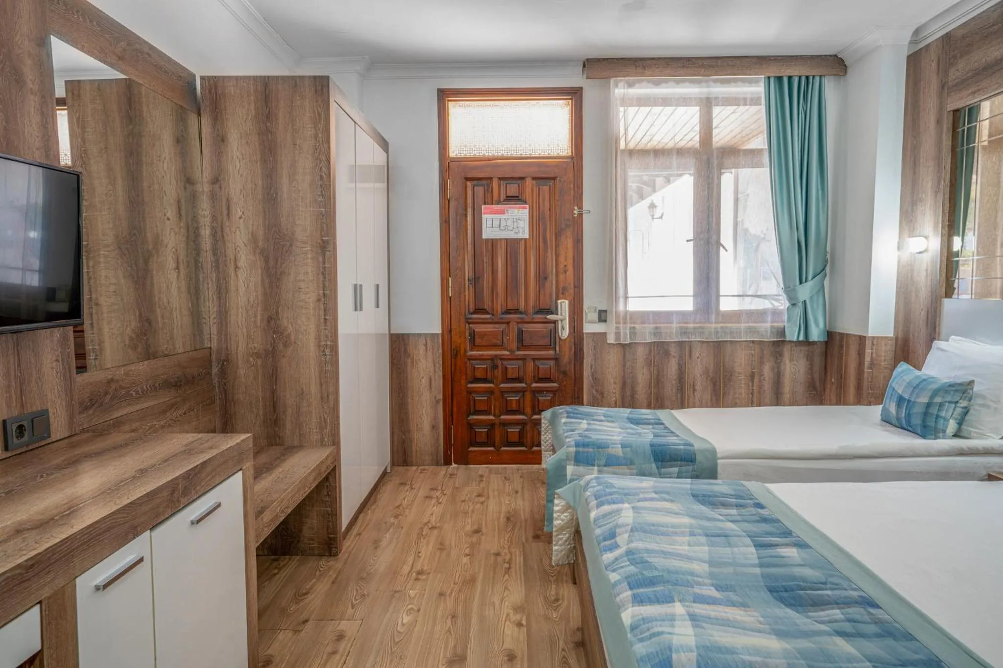 Bedroom, Bed in Oscar Boutique Hotel