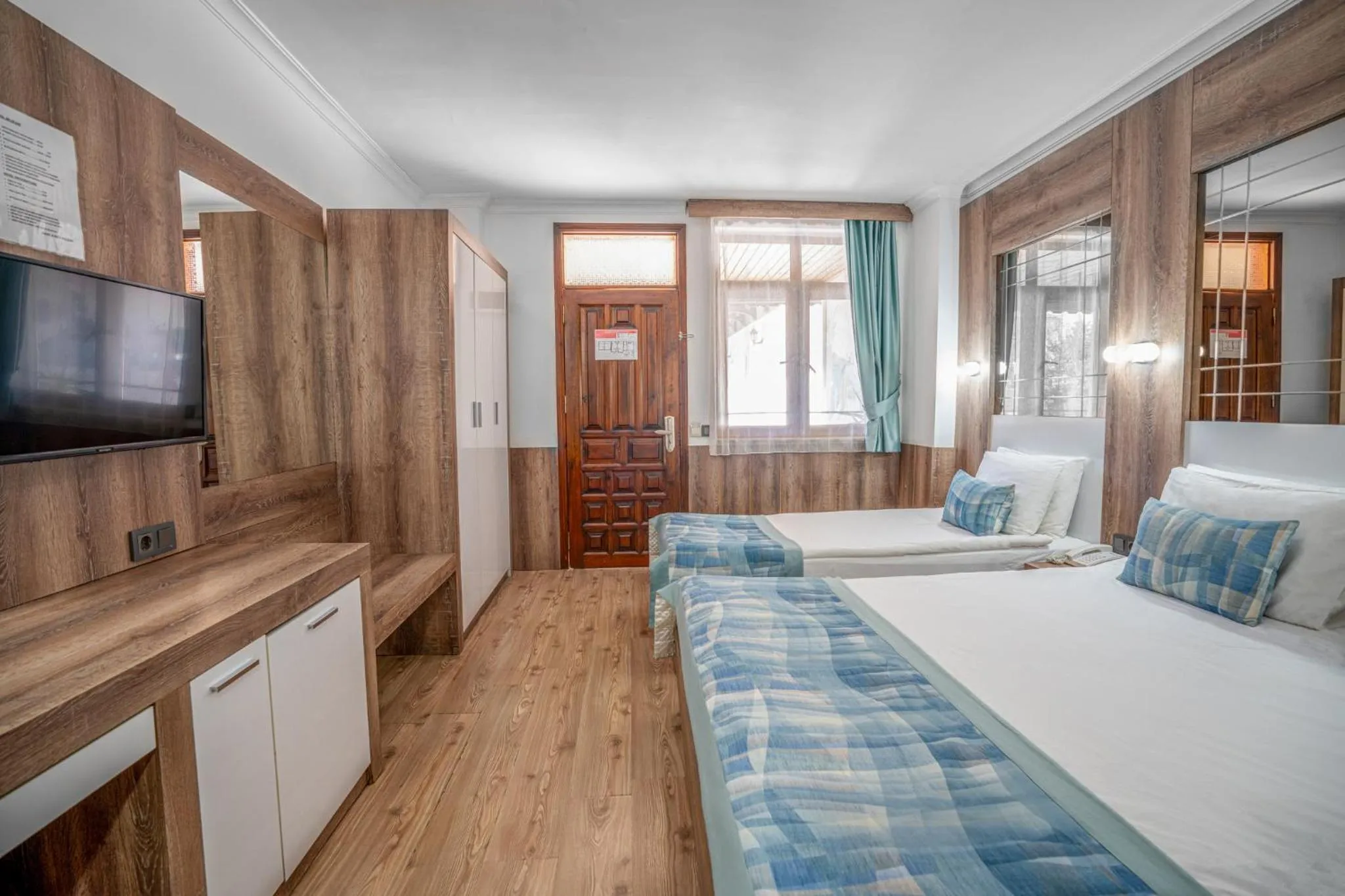 Bedroom, Bed in Oscar Boutique Hotel