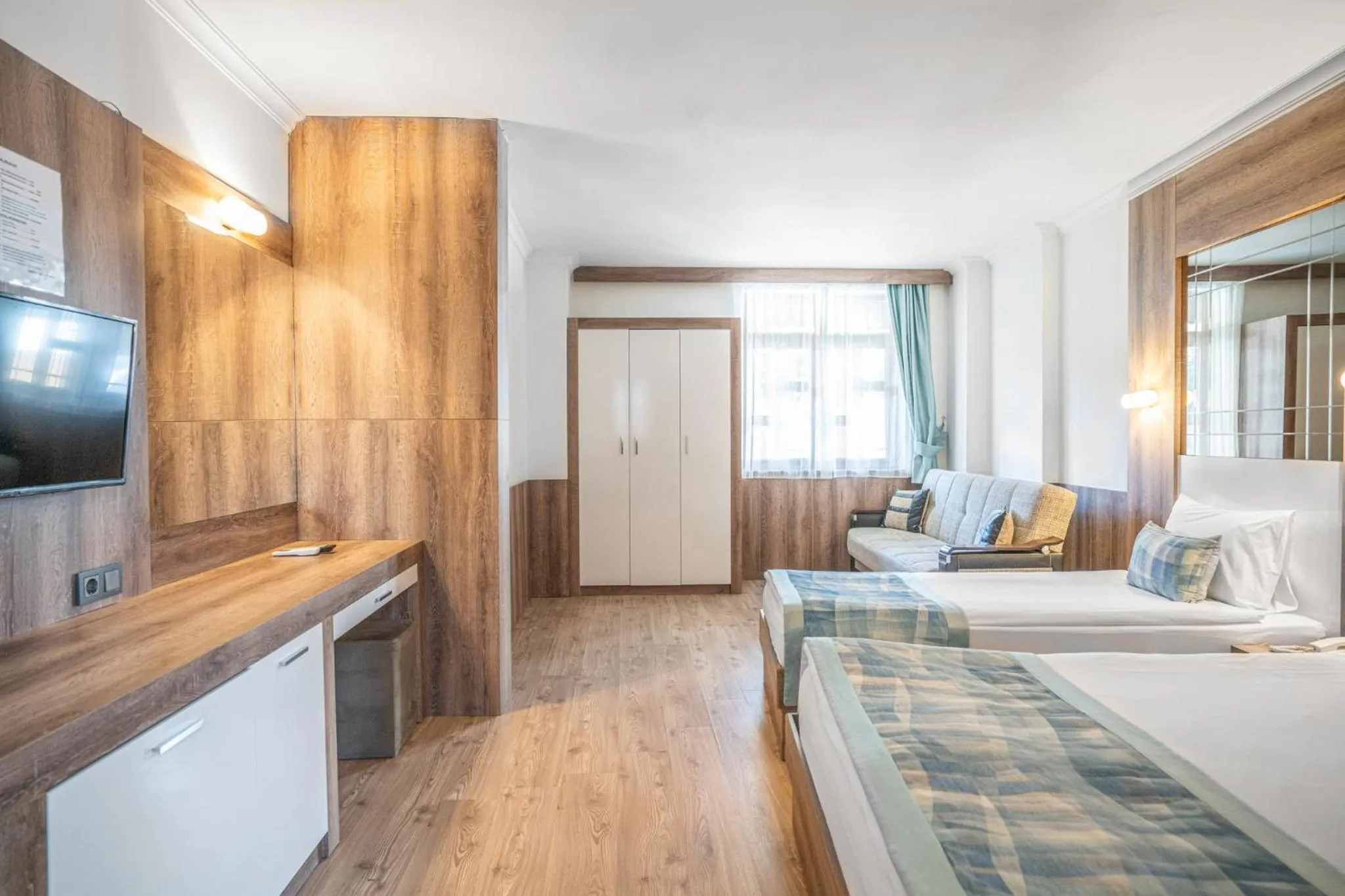 Bedroom, Bed in oscar garden