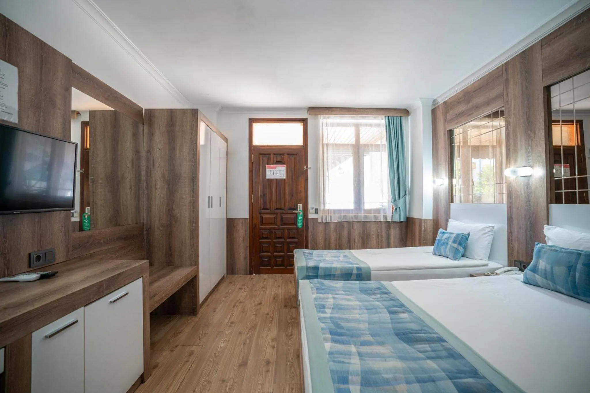 Bedroom, Bed in oscar garden