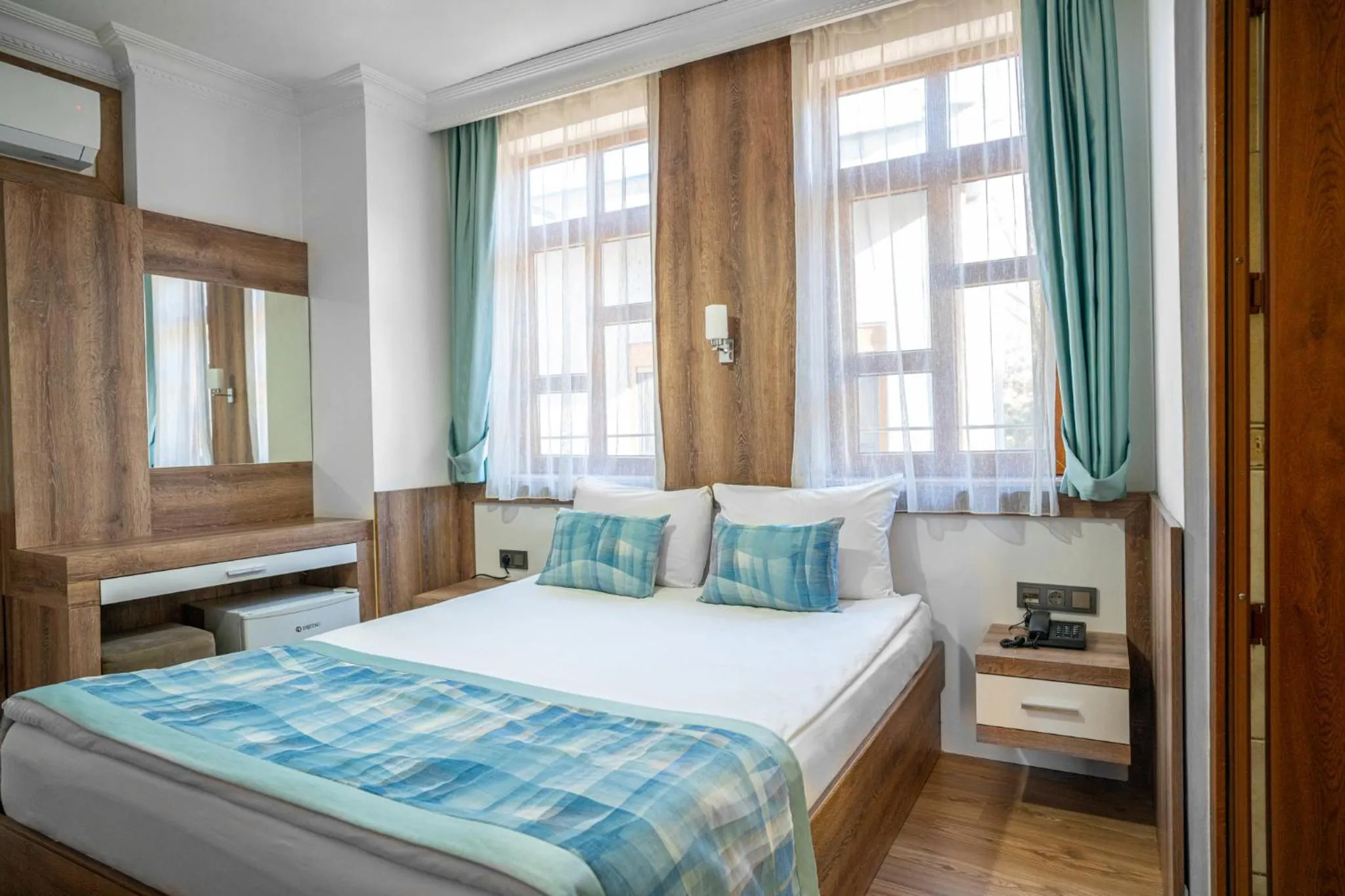 Bedroom, Bed in oscar garden