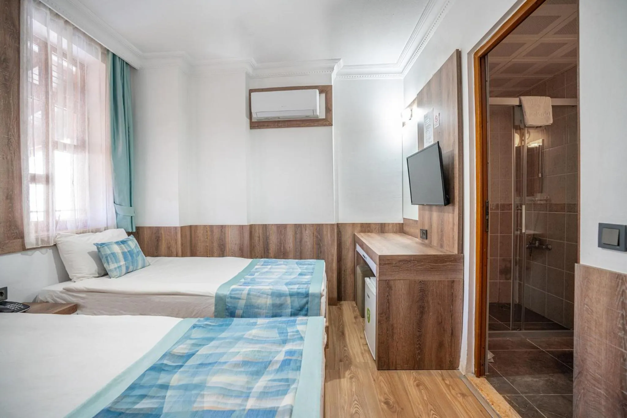 Bedroom, Bed in oscar garden