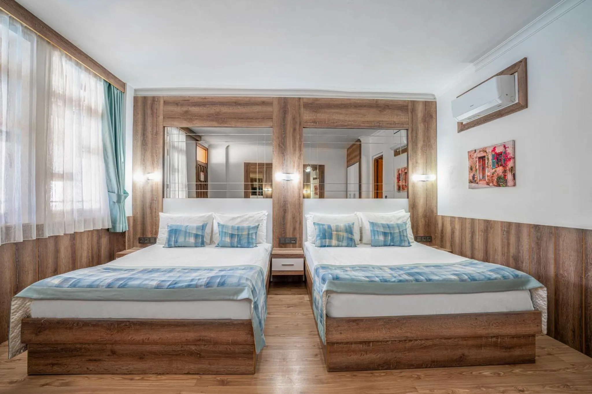 Bedroom, Bed in Oscar Boutique Hotel