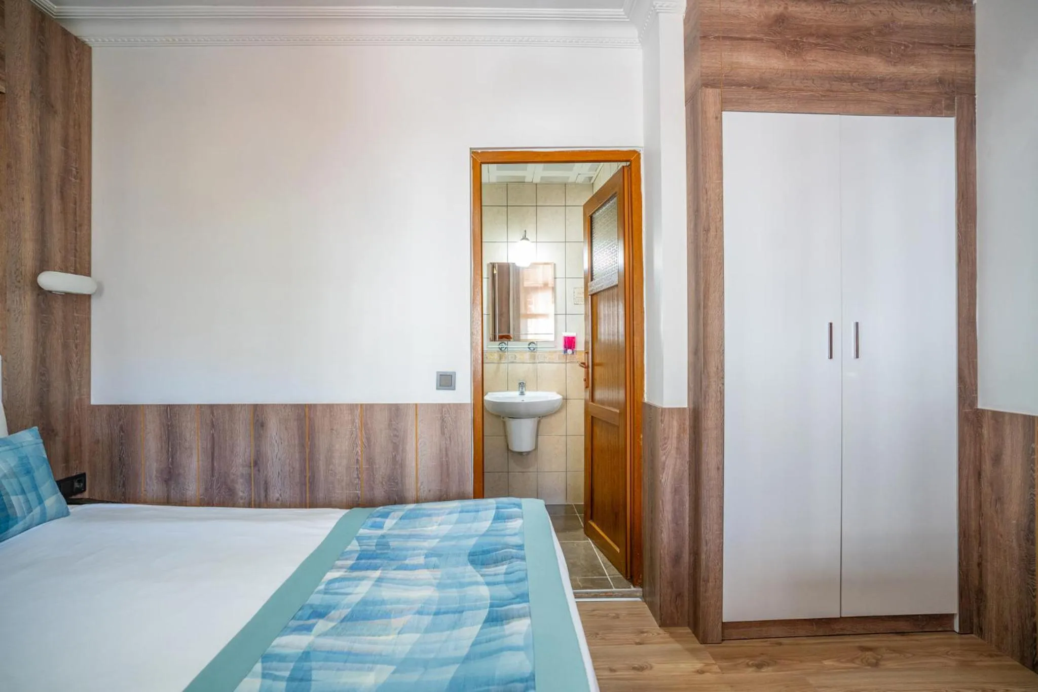 Bedroom, Bed in oscar garden