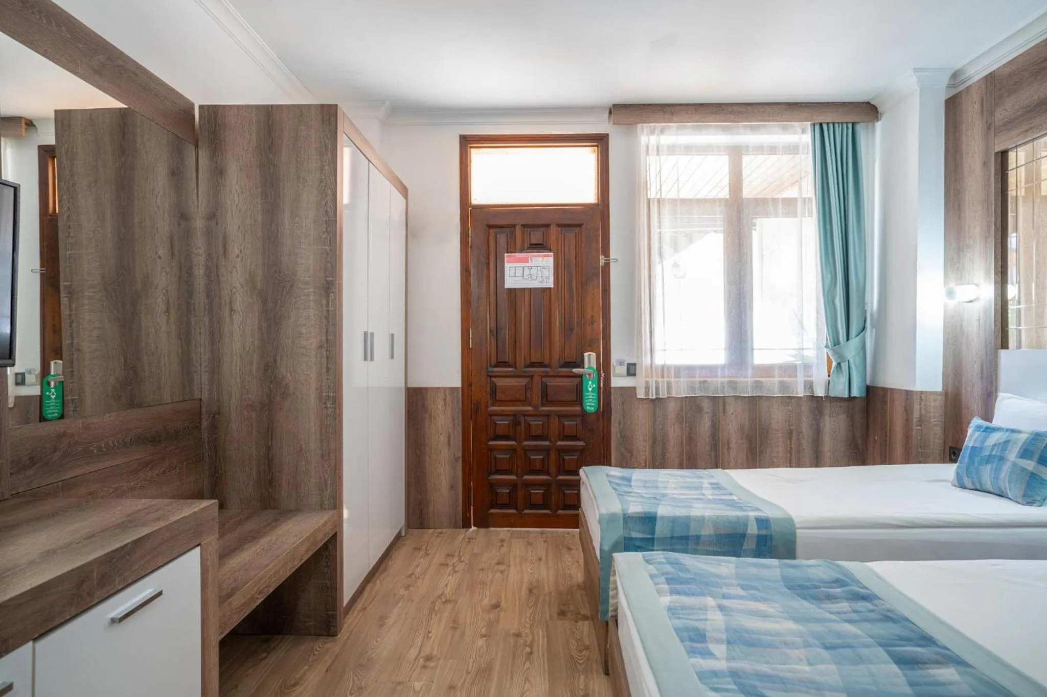 Bedroom, Bed in oscar garden