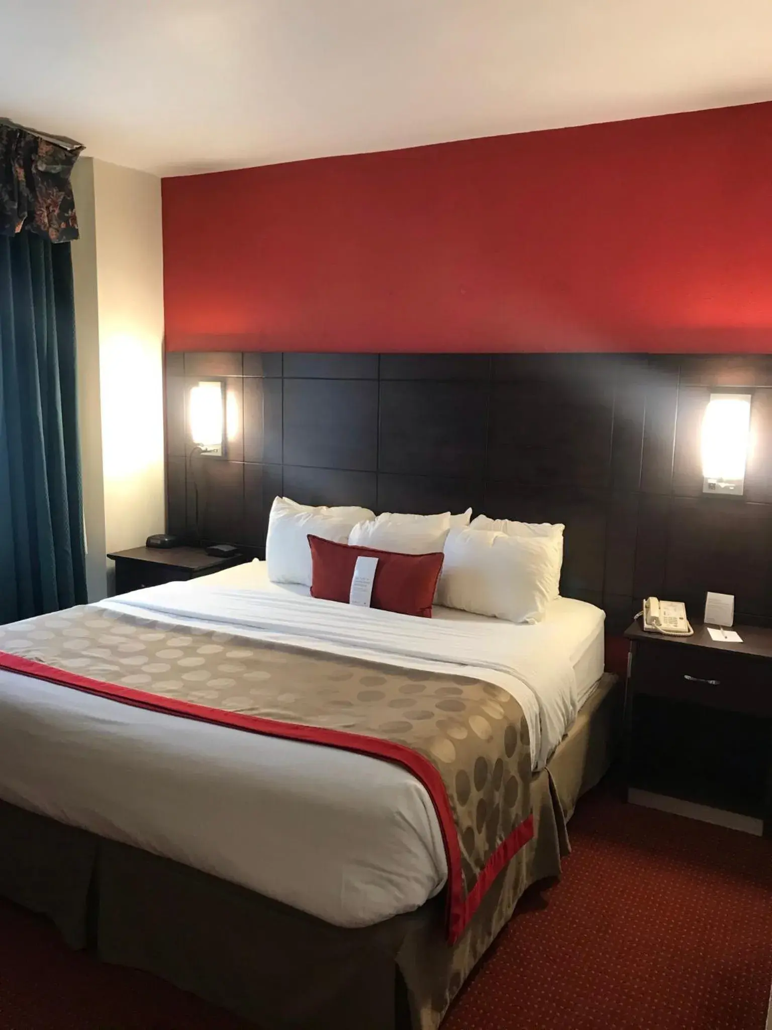 Bedroom, Bed in Ramada by Wyndham Ligonier Bedroom, Bed in Ramada by Wyndham Ligonier