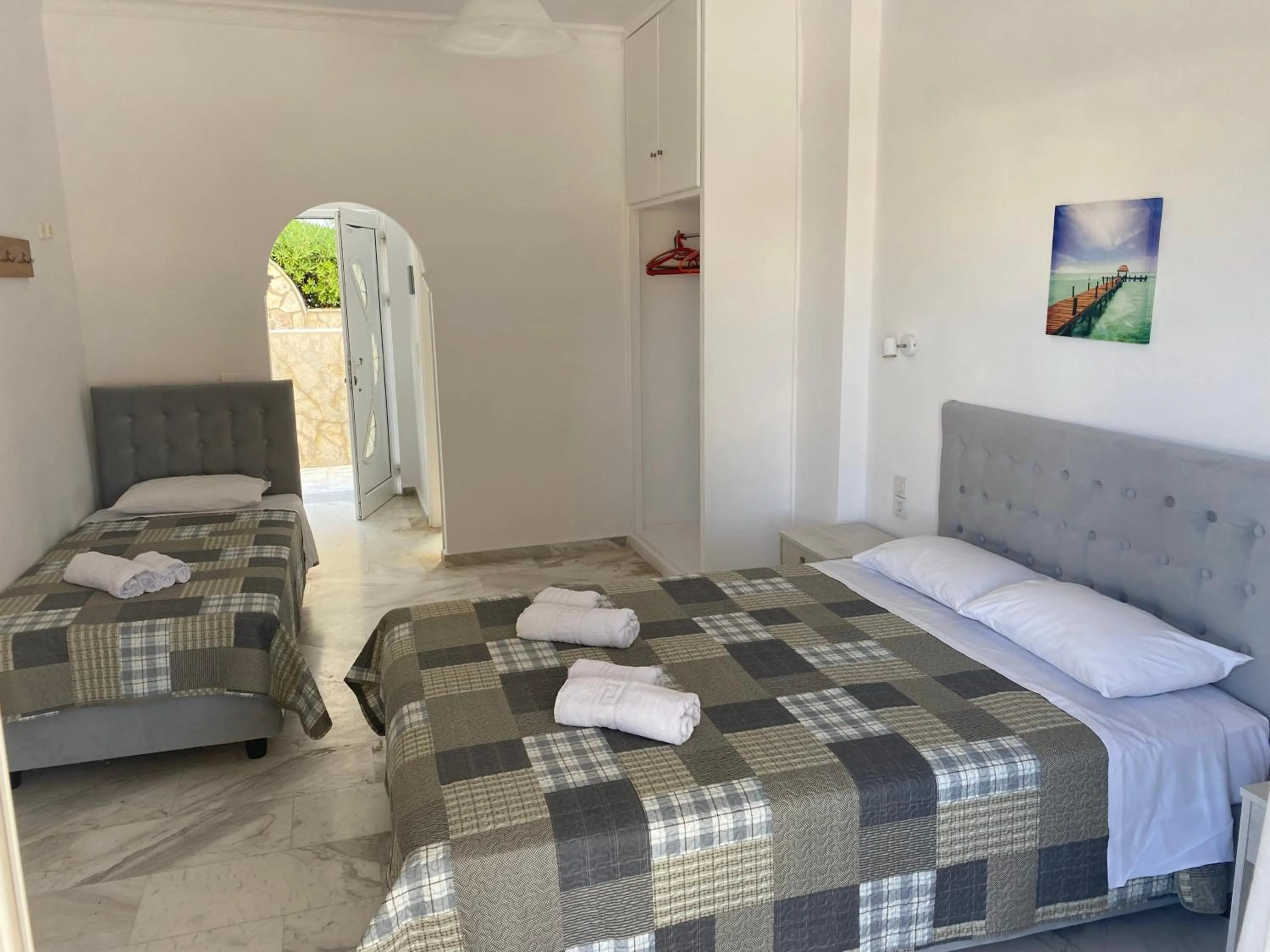 Property building, Bed in Villa Doris