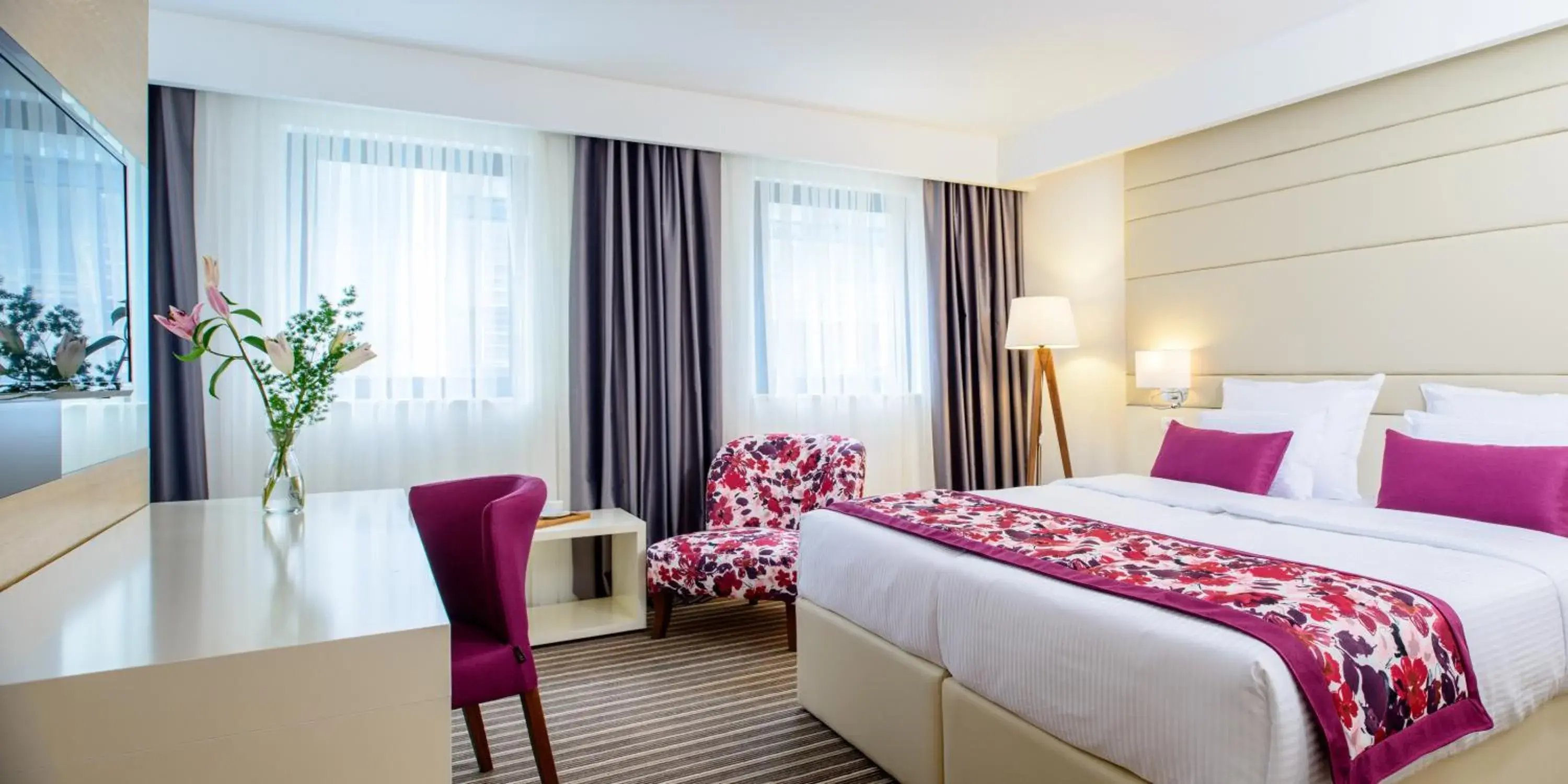 Bed in Hotel Festival Bed in Hotel Festival