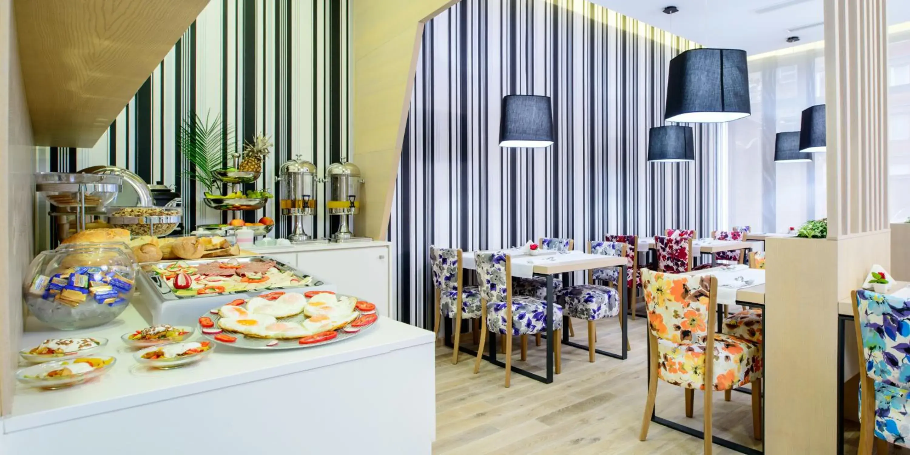 Restaurant/places to eat in Hotel Festival Restaurant/places to eat in Hotel Festival