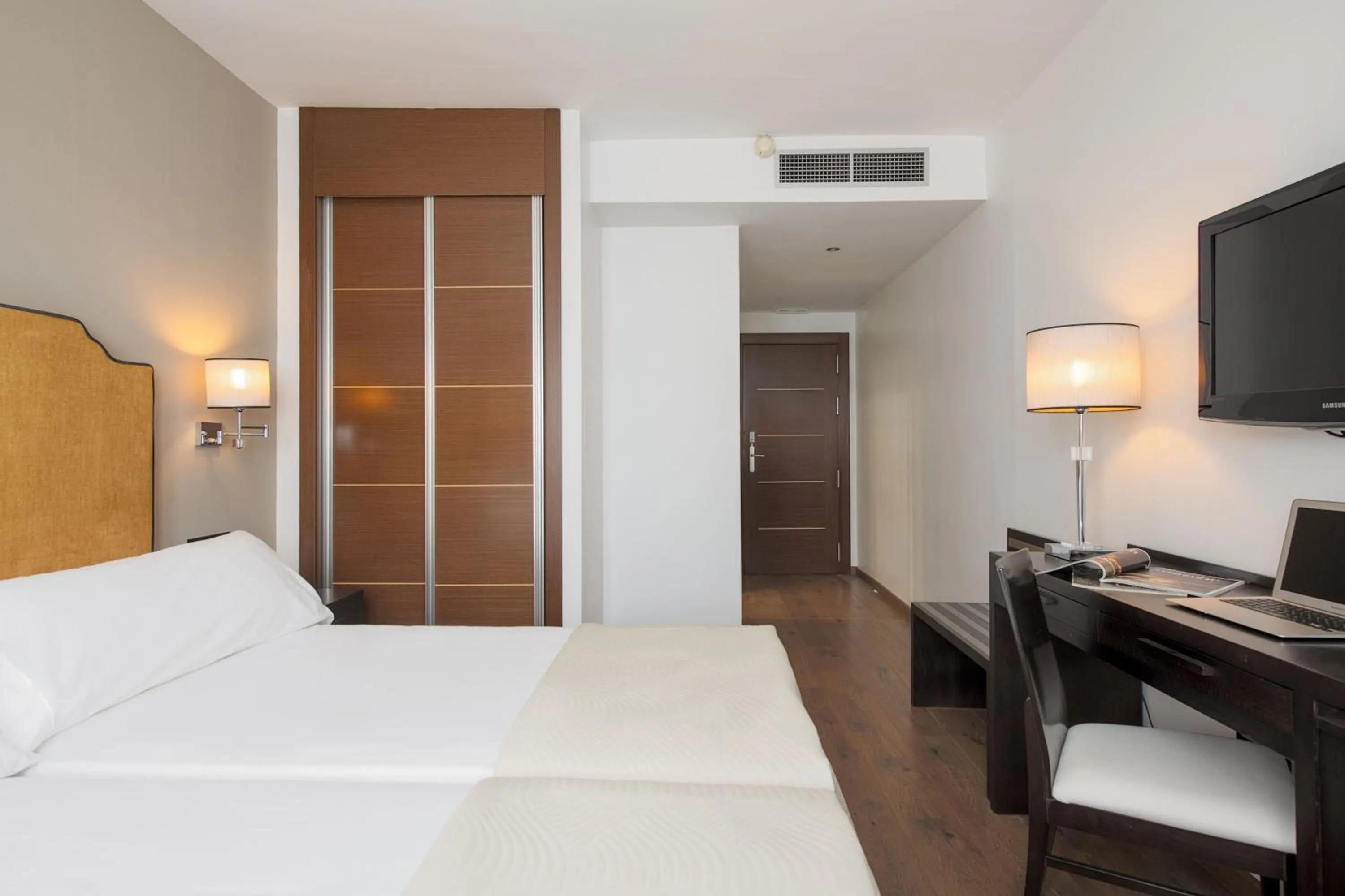 Bed in Hotel Infanta Leonor