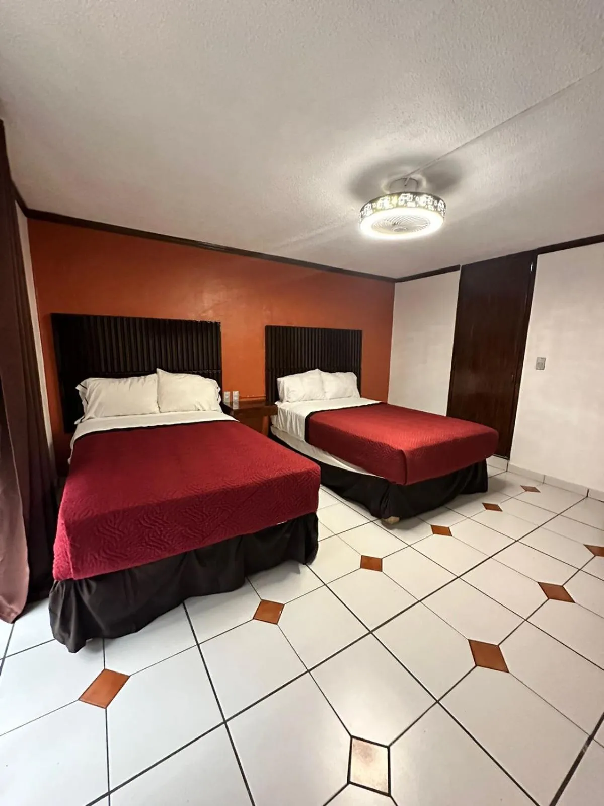 Double Room with Two Double Beds in HOTEL ZAPOTLAN