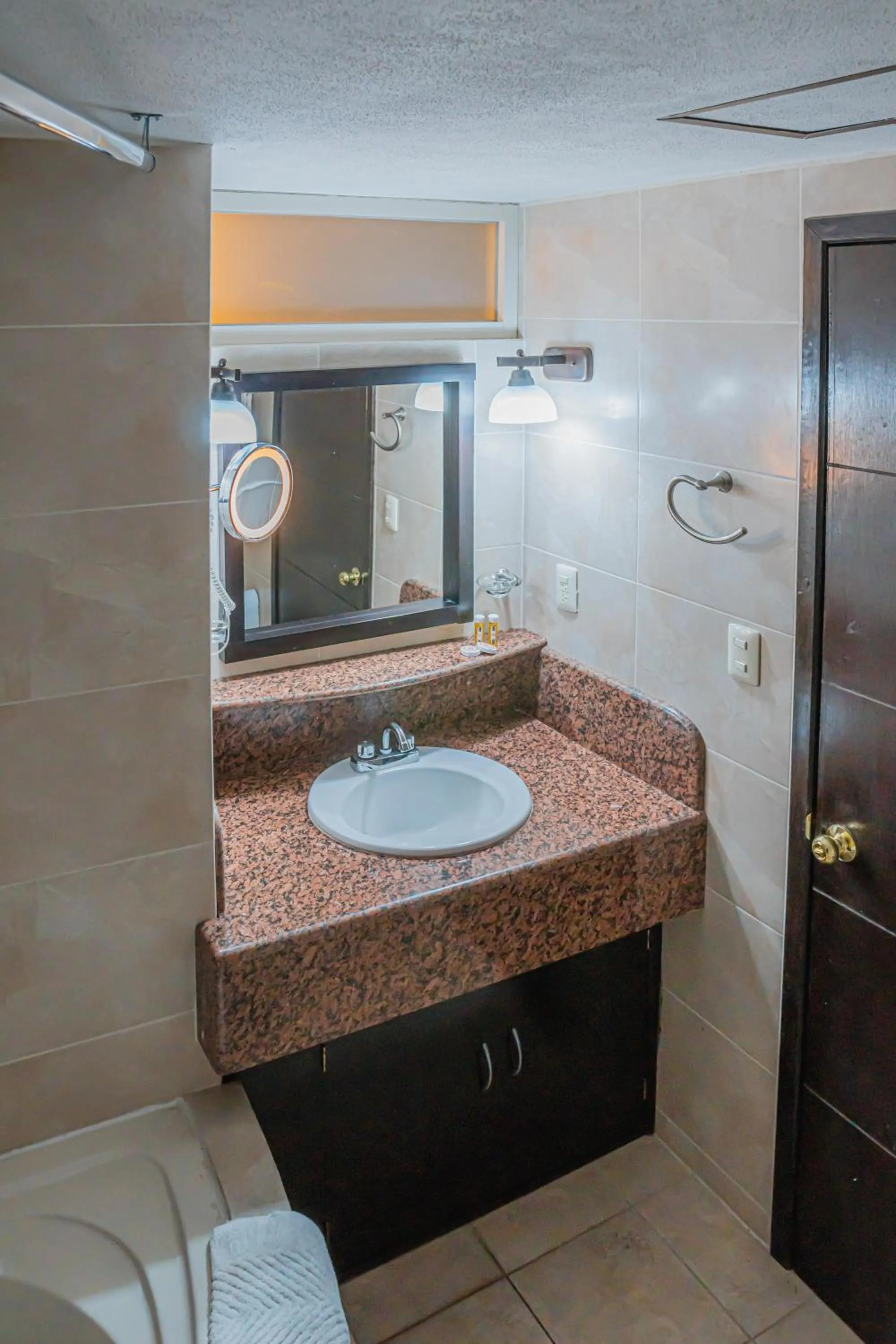 Bathroom in HOTEL ZAPOTLAN