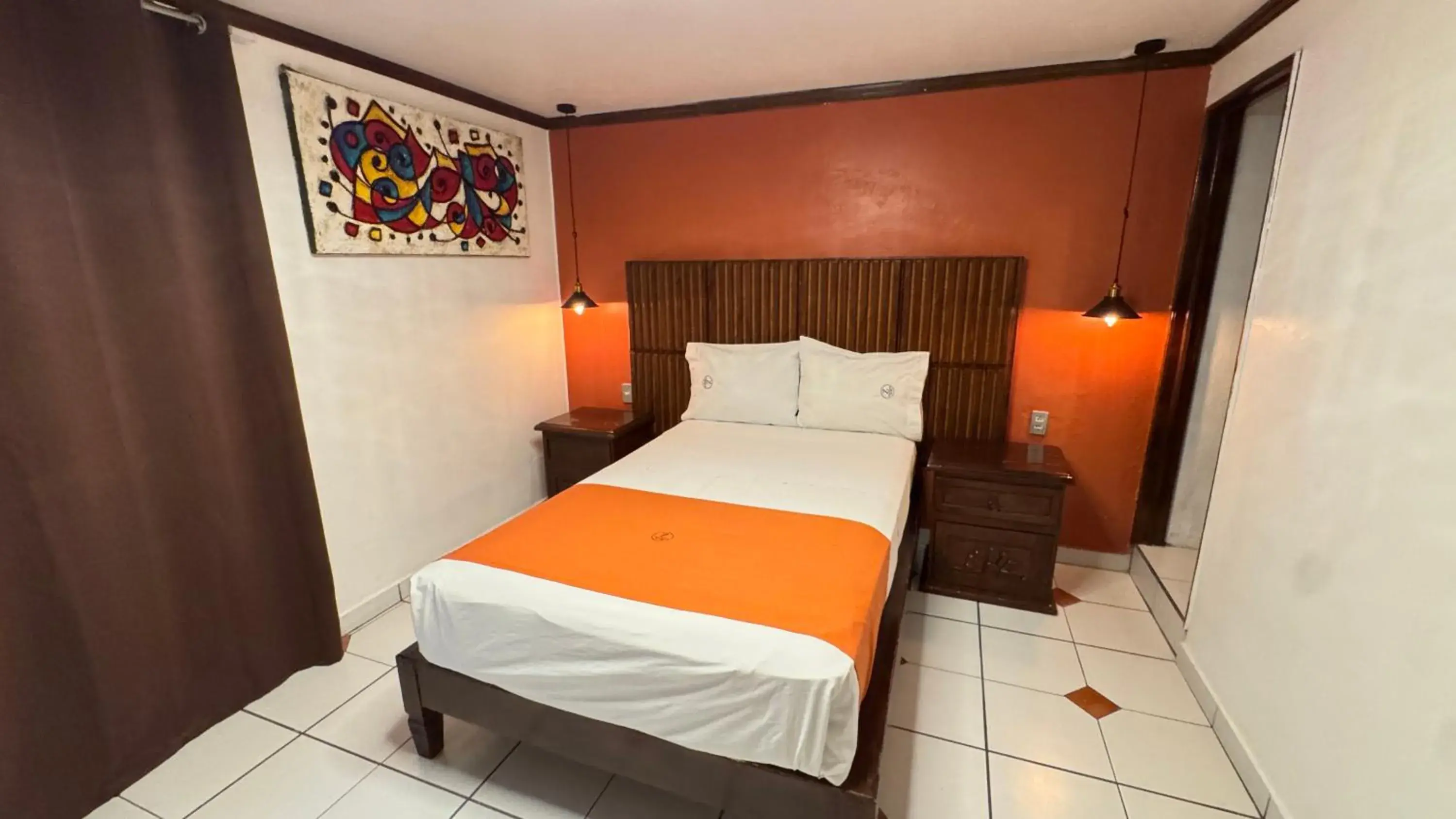Standard Queen Room - single occupancy in HOTEL ZAPOTLAN Standard Queen Room - single occupancy in HOTEL ZAPOTLAN