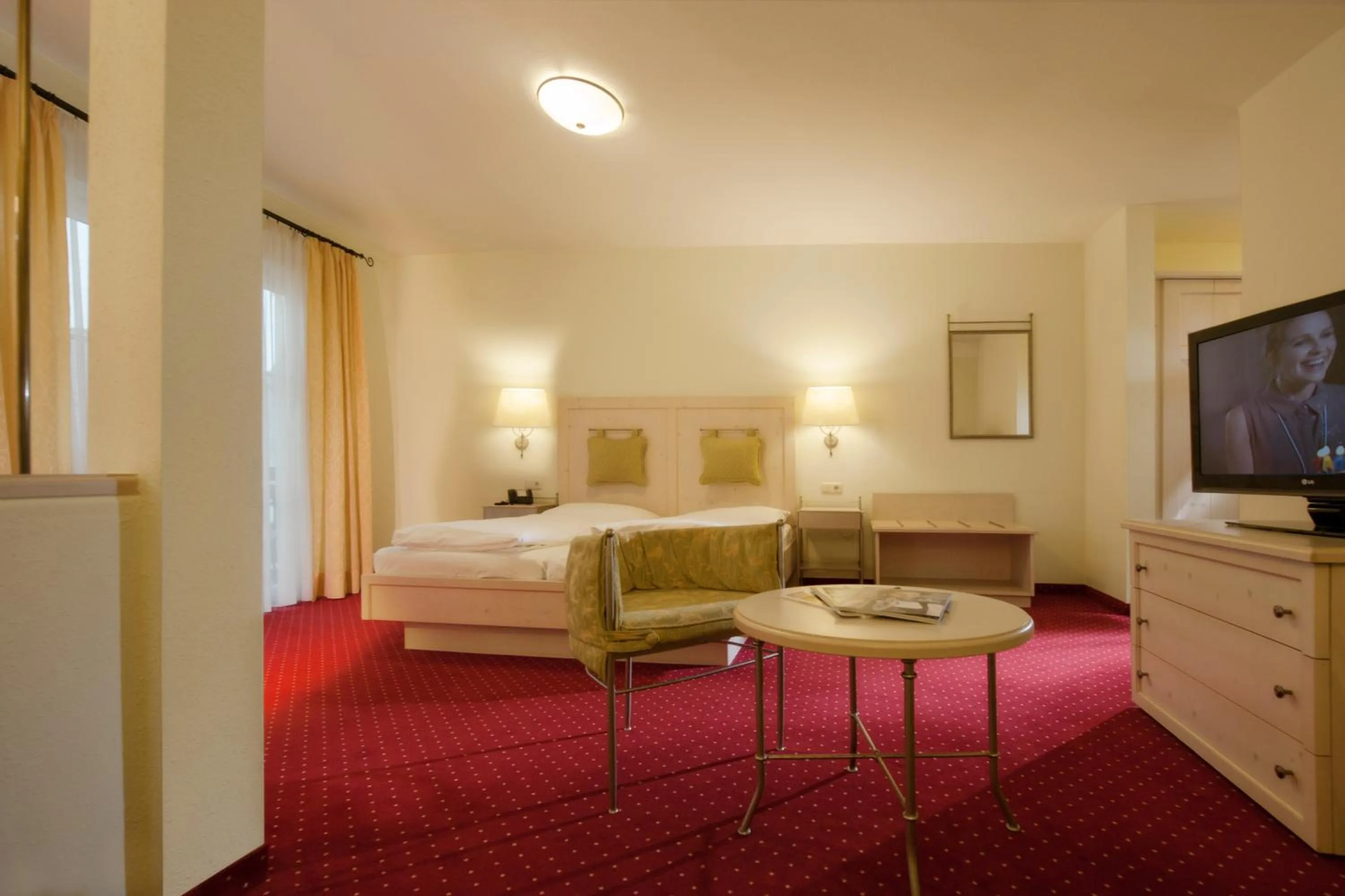 Photo of the whole room, Bed in Hotel-Gasthof Beim Böckhiasl