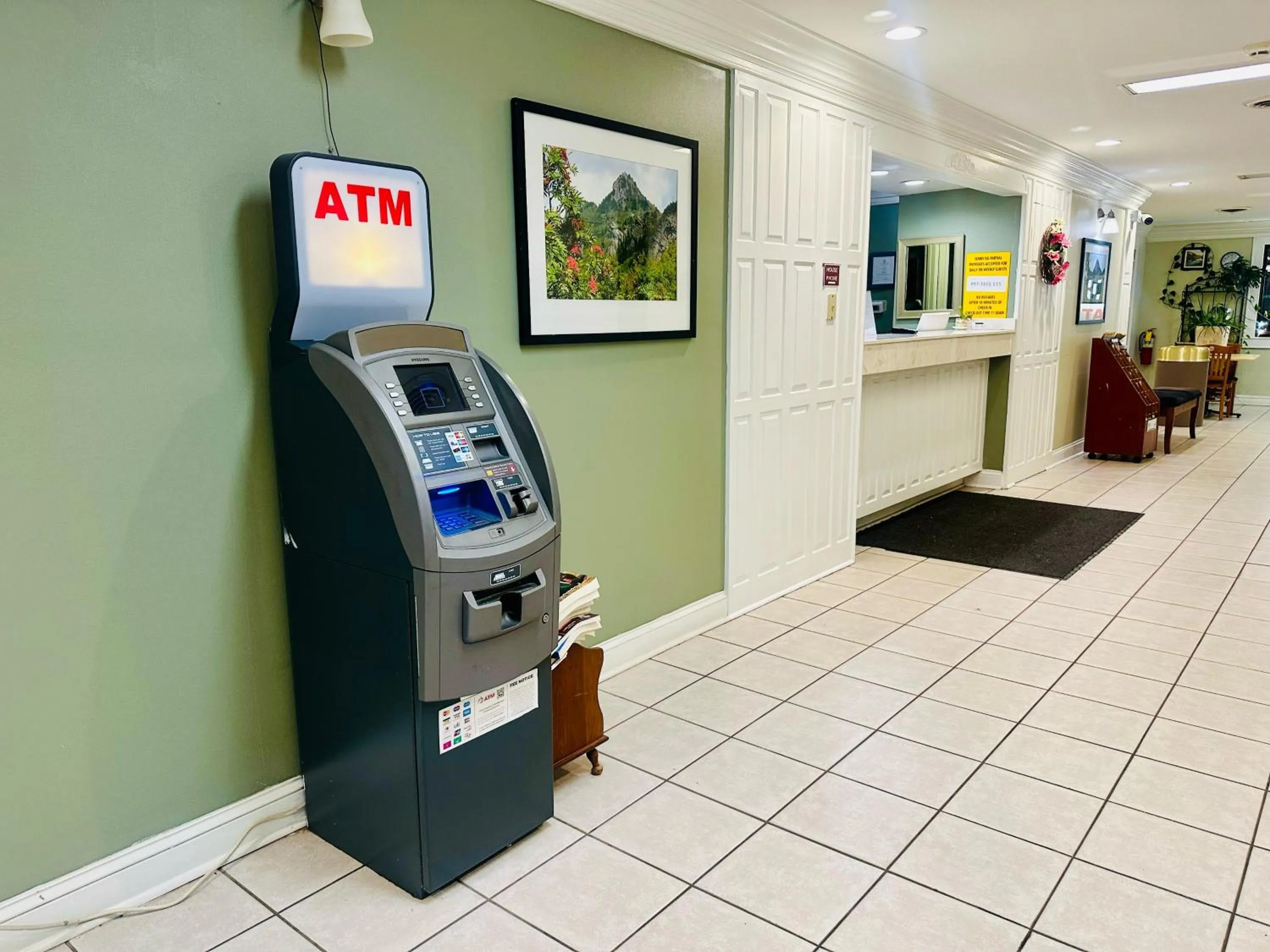 ATM in Astoria Hotel North