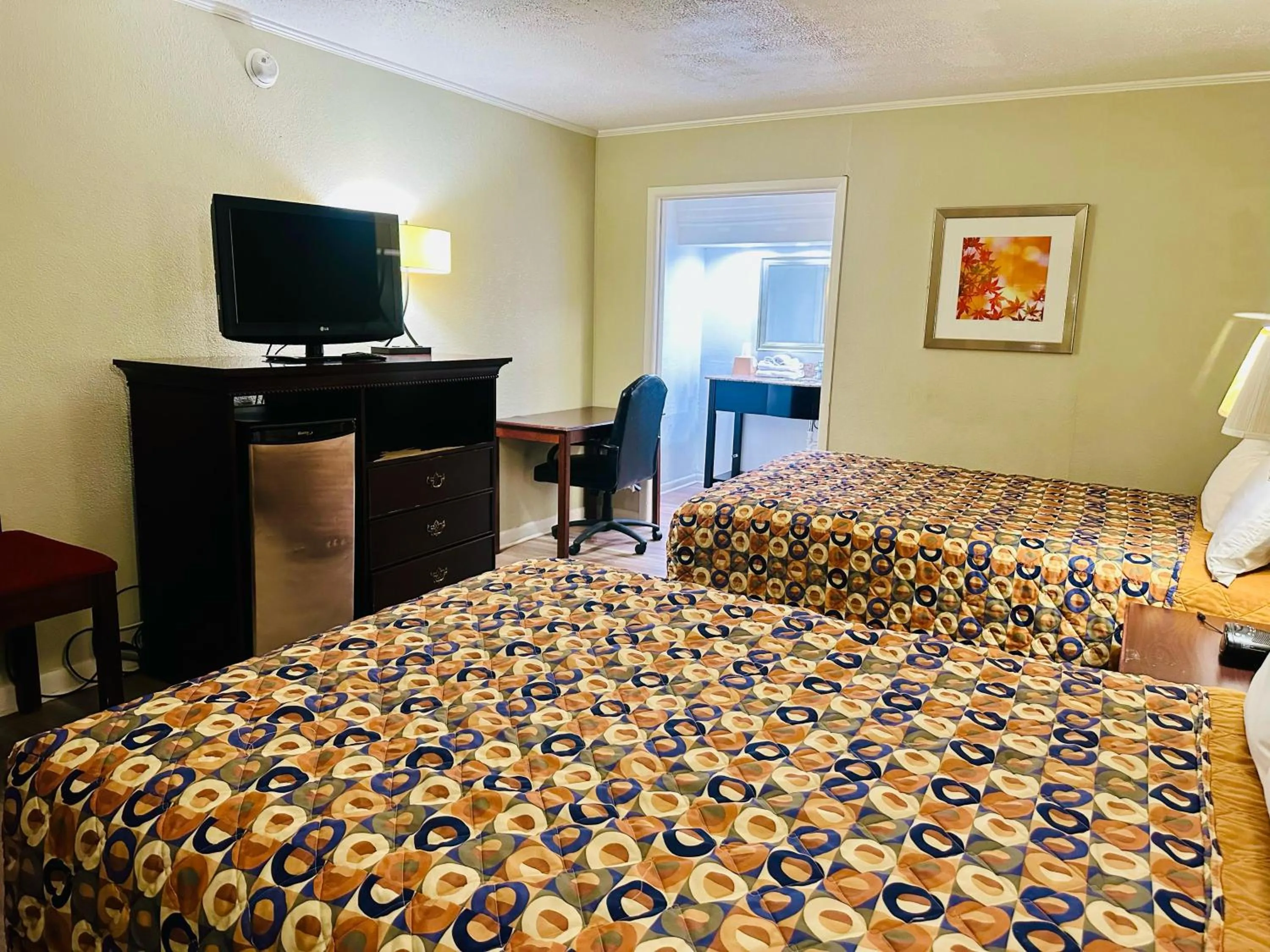 Bed in Astoria Hotel North