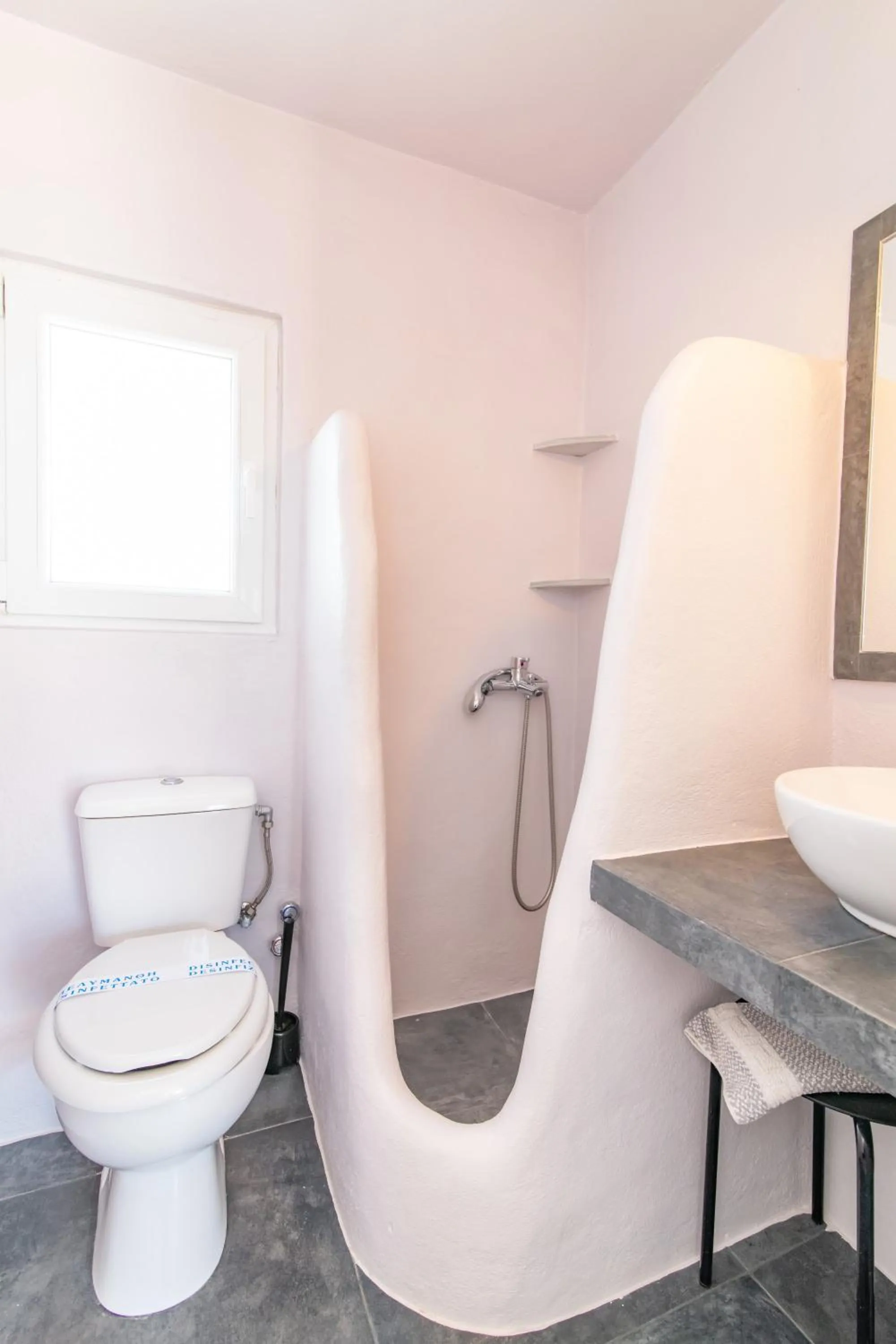 Bathroom in Agali bay hotel