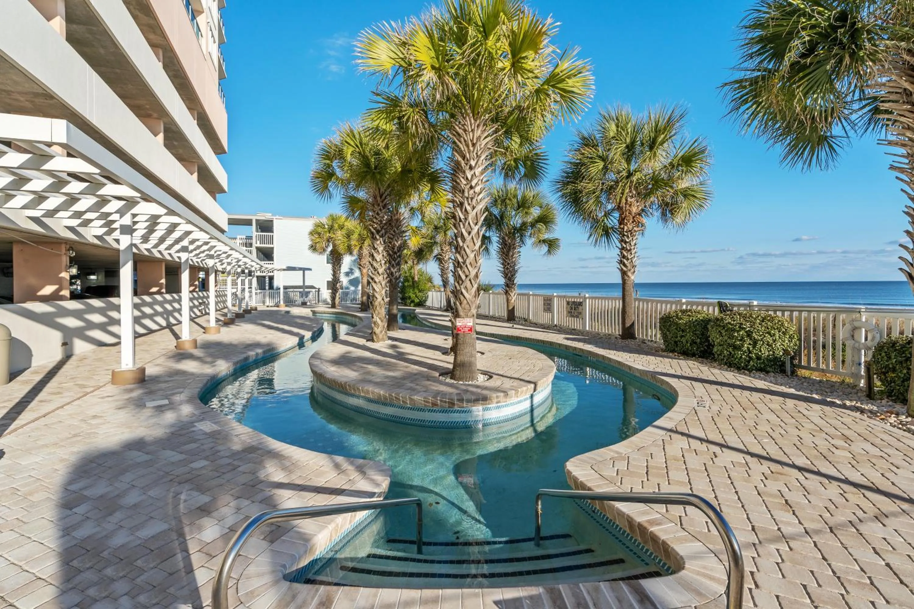 Property building in Crescent Beauty