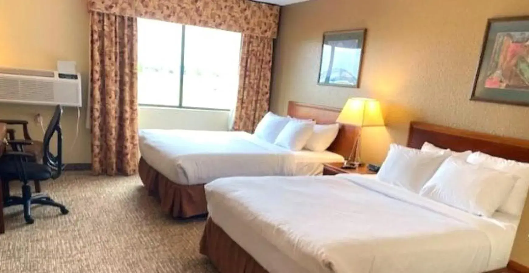Bed in Comfort Inn & Suites Morton - Peoria Bed in Comfort Inn & Suites Morton - Peoria