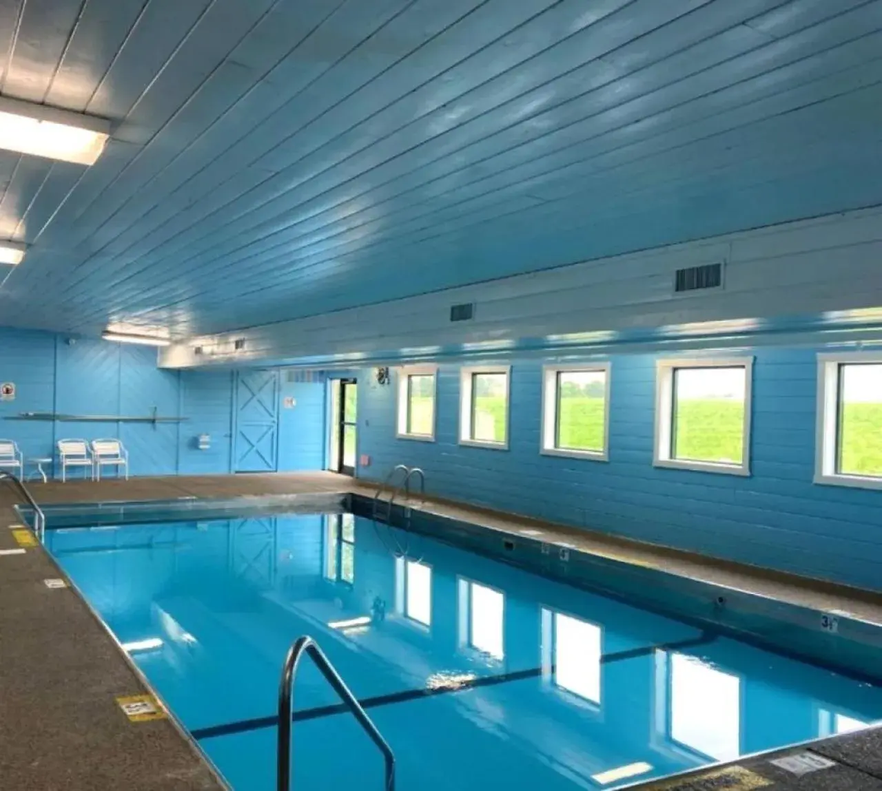 Pool view in Comfort Inn & Suites Morton - Peoria Pool view in Comfort Inn & Suites Morton - Peoria