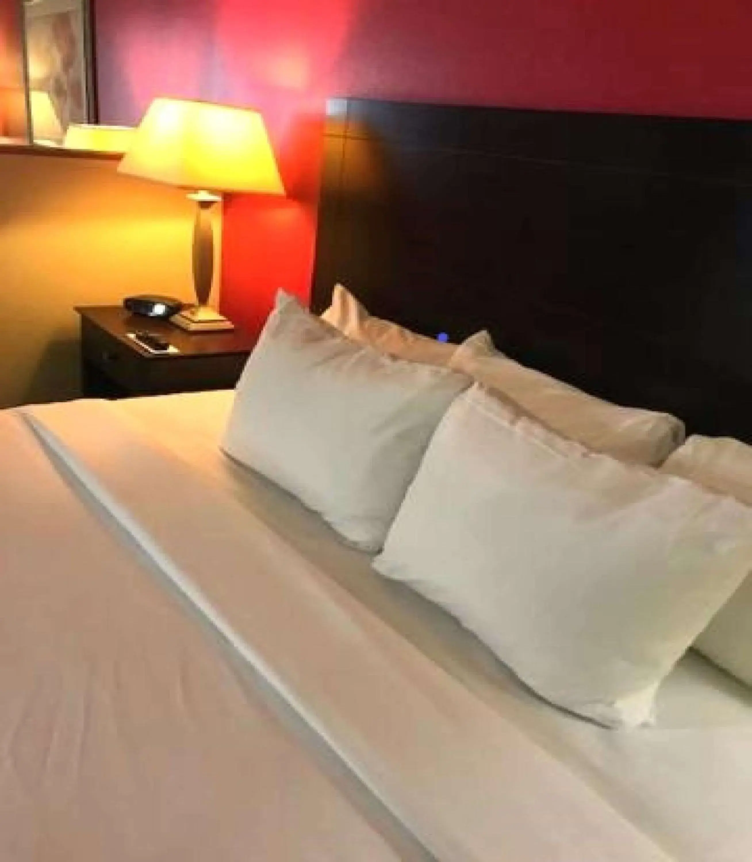 Bed in Comfort Inn & Suites Morton - Peoria Bed in Comfort Inn & Suites Morton - Peoria