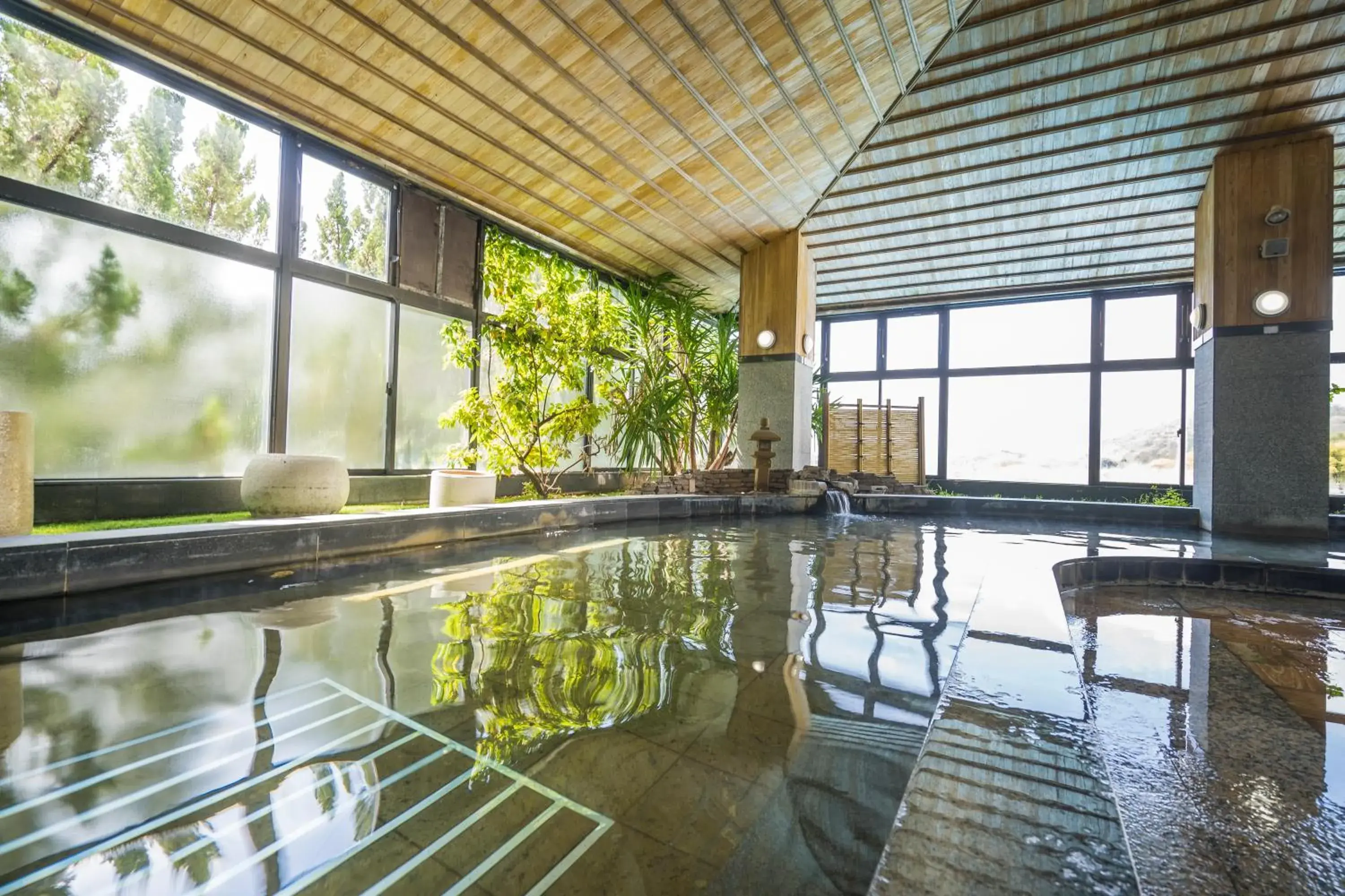 Hot Spring Bath in Hotel Ryutouen Hot Spring Bath in Hotel Ryutouen