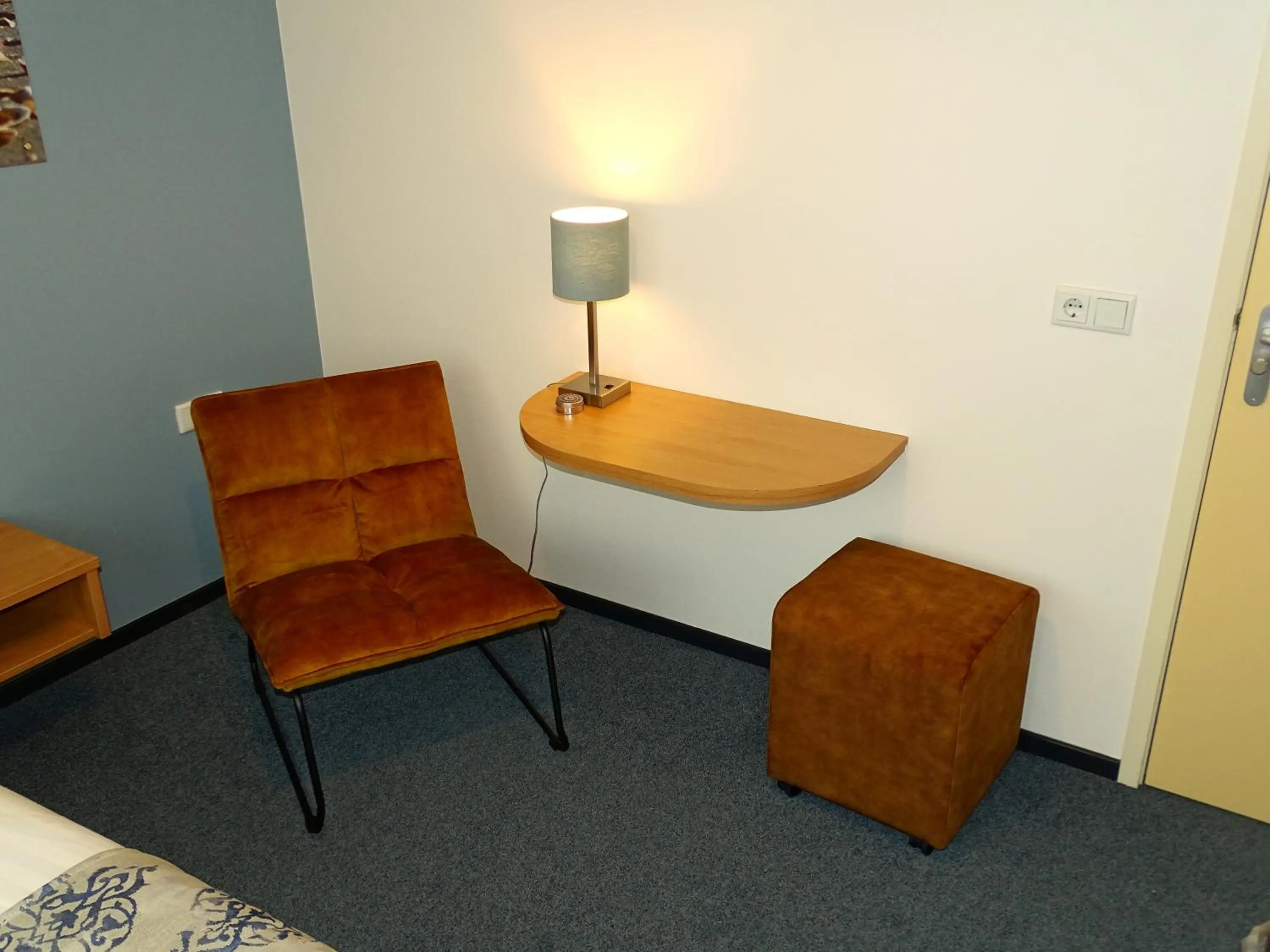 Guests in Hotel Café Restaurant "De Kroon"